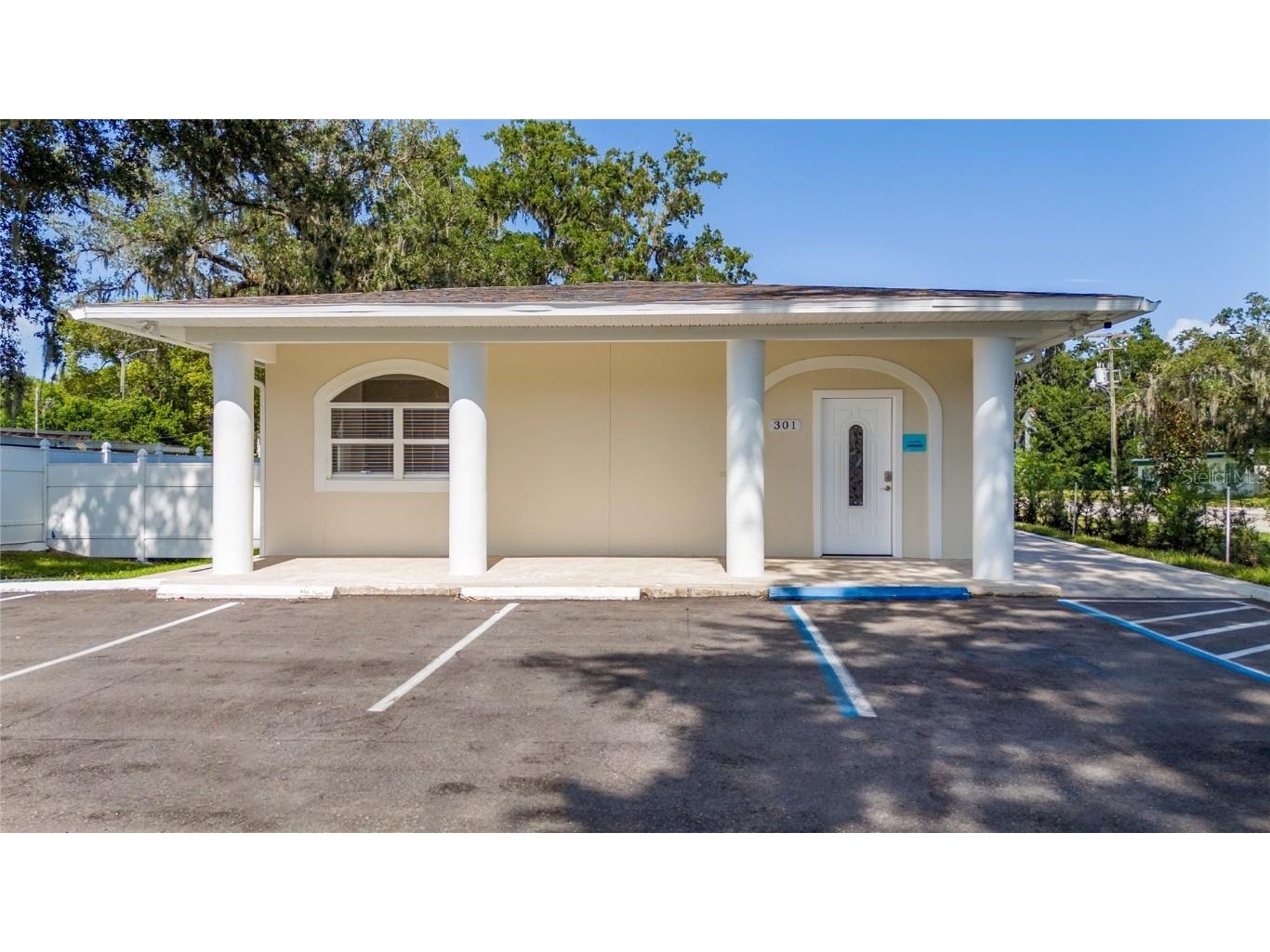 301 N. John Young Parkway Kissimmee FL 34741 S5132316 image1