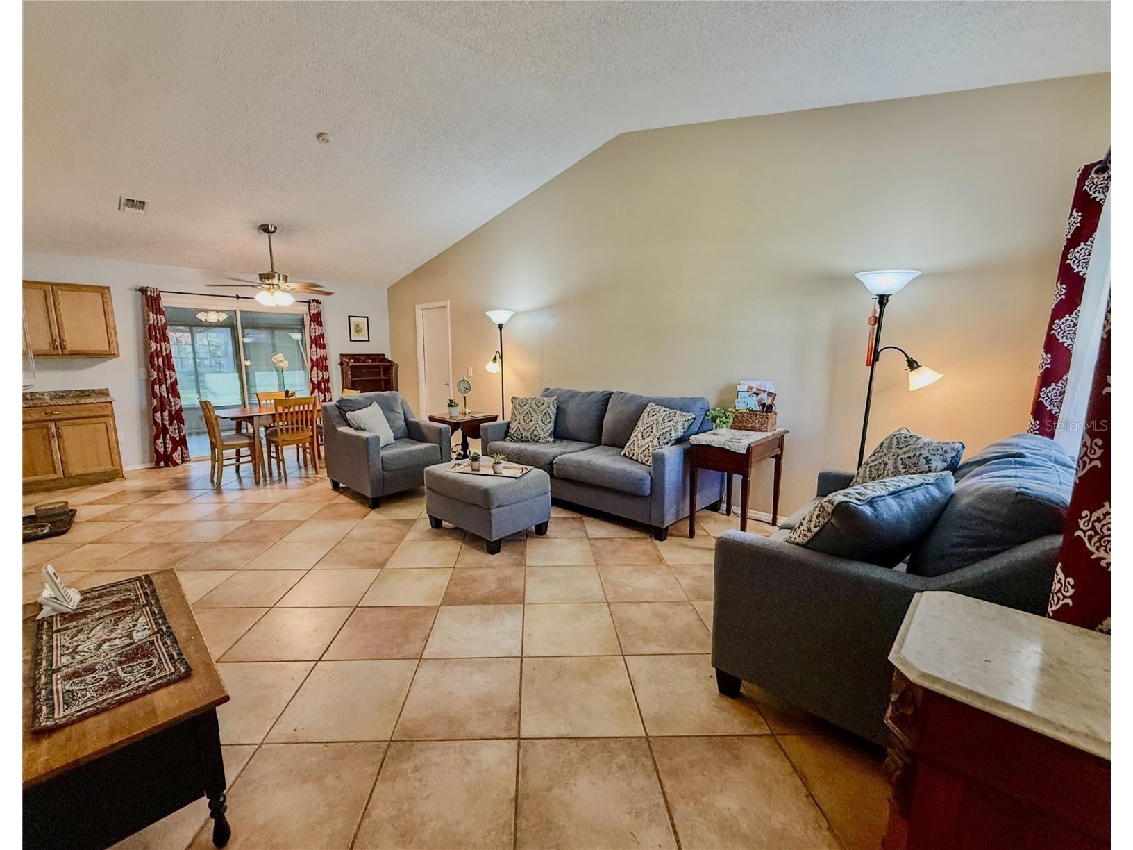301 Oak Track Drive Ocala FL 34472 OM722702 image3