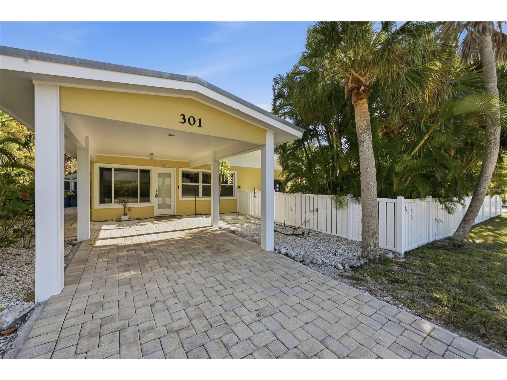 301 Palm Avenue Anna Maria FL 34216 A4674503 image1