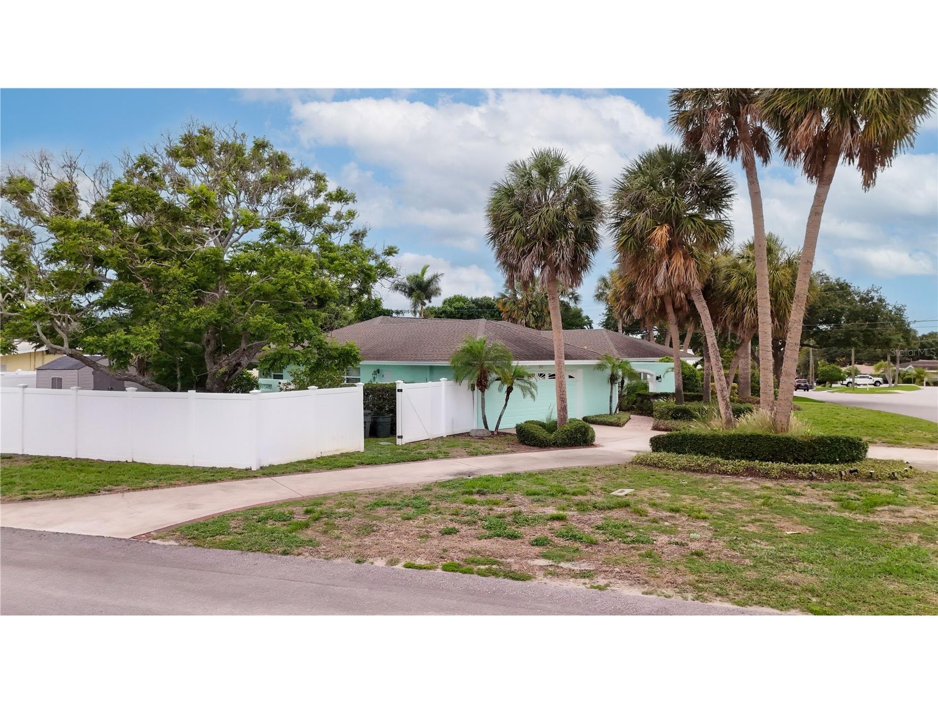 301 Palm Drive Largo FL 33770 TB8516028 image2