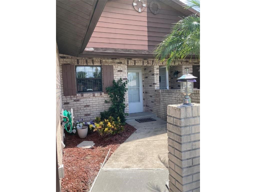 301 Paradise Lane Edgewater FL 32132 V4943897 image1