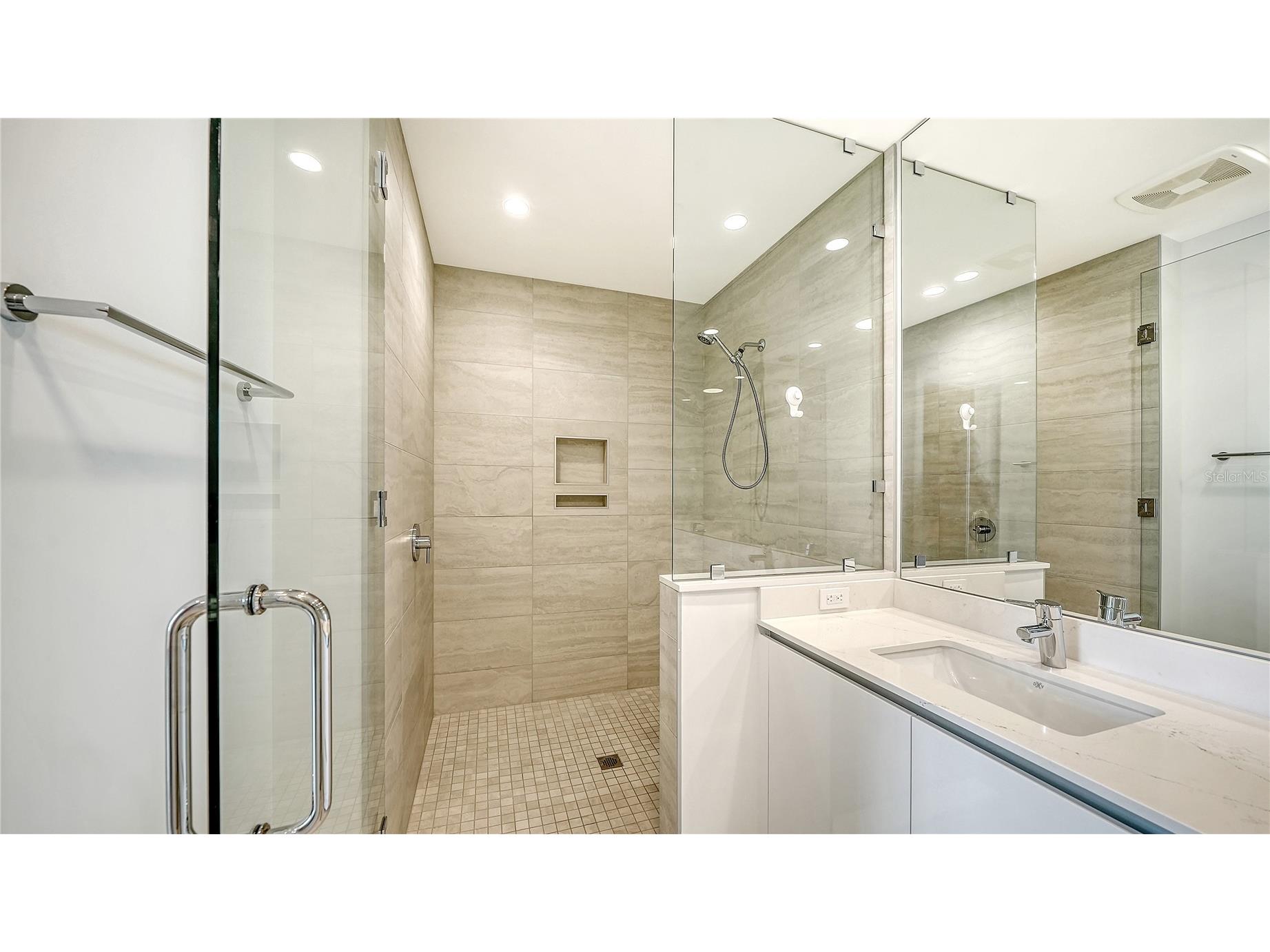 301 Quay #1507 Sarasota FL 34236 A4700096 image31