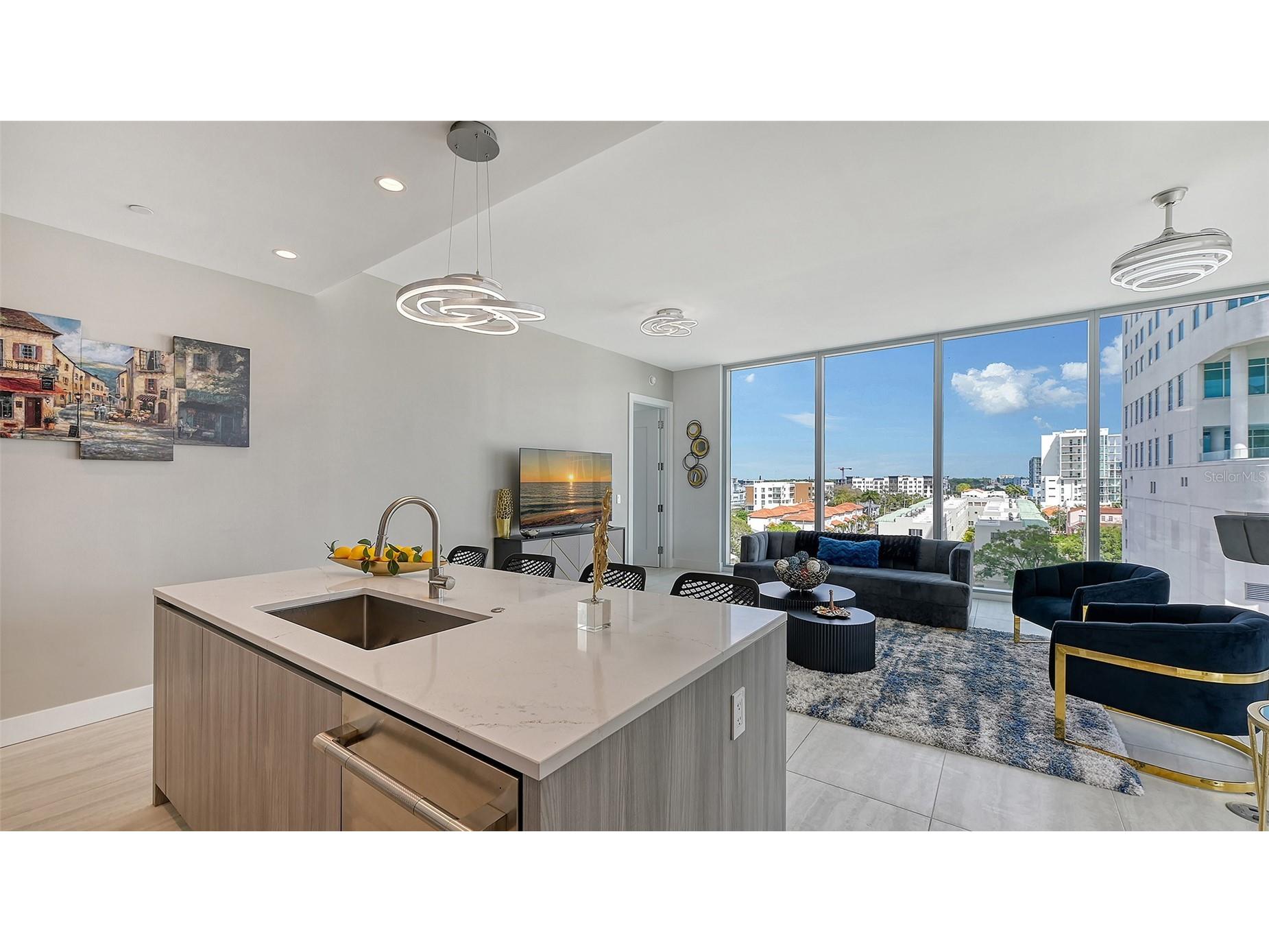 301 Quay Common #606 Sarasota FL 34236 A4690699 image3