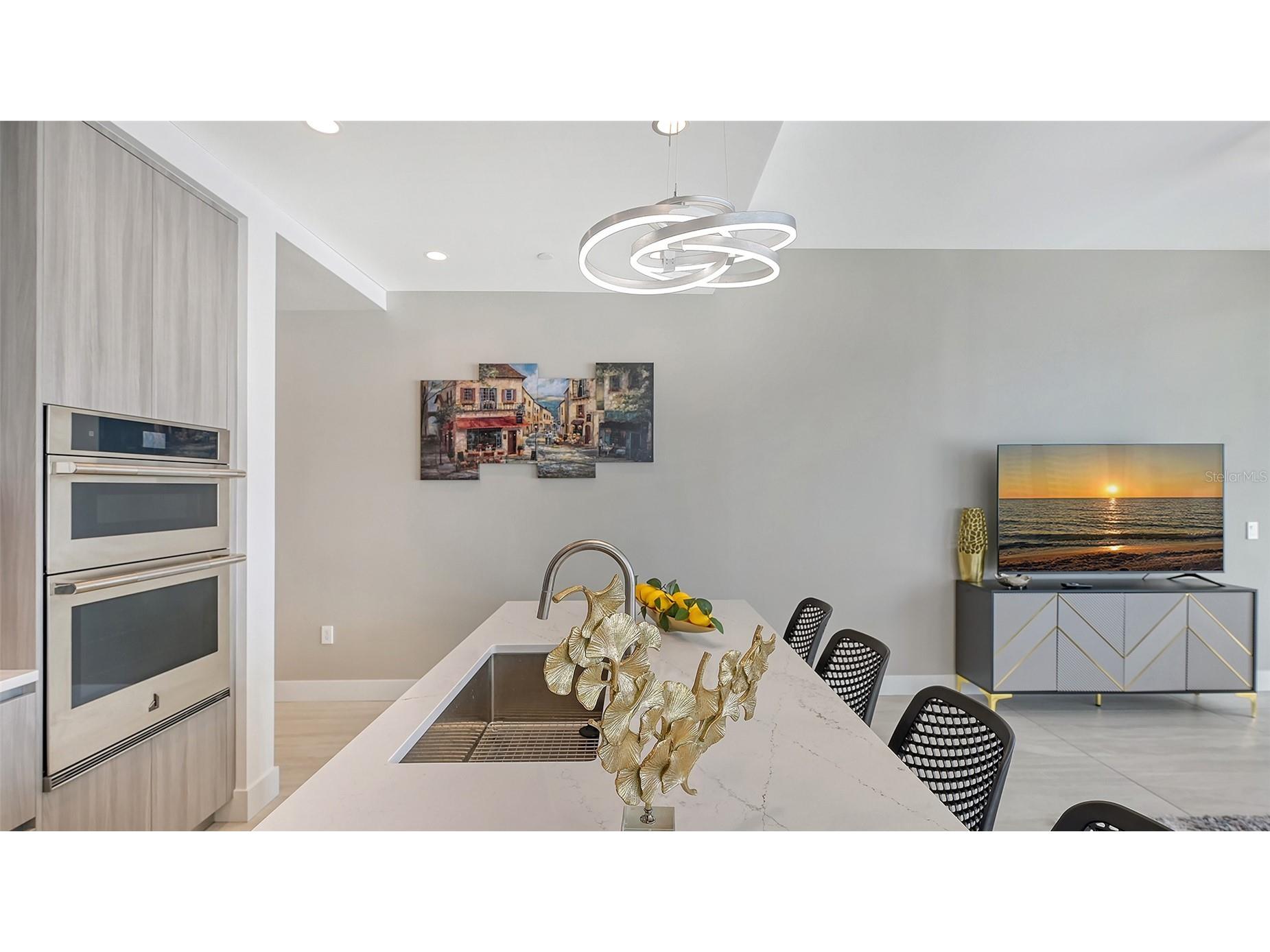 301 Quay Common #606 Sarasota FL 34236 A4690699 image4