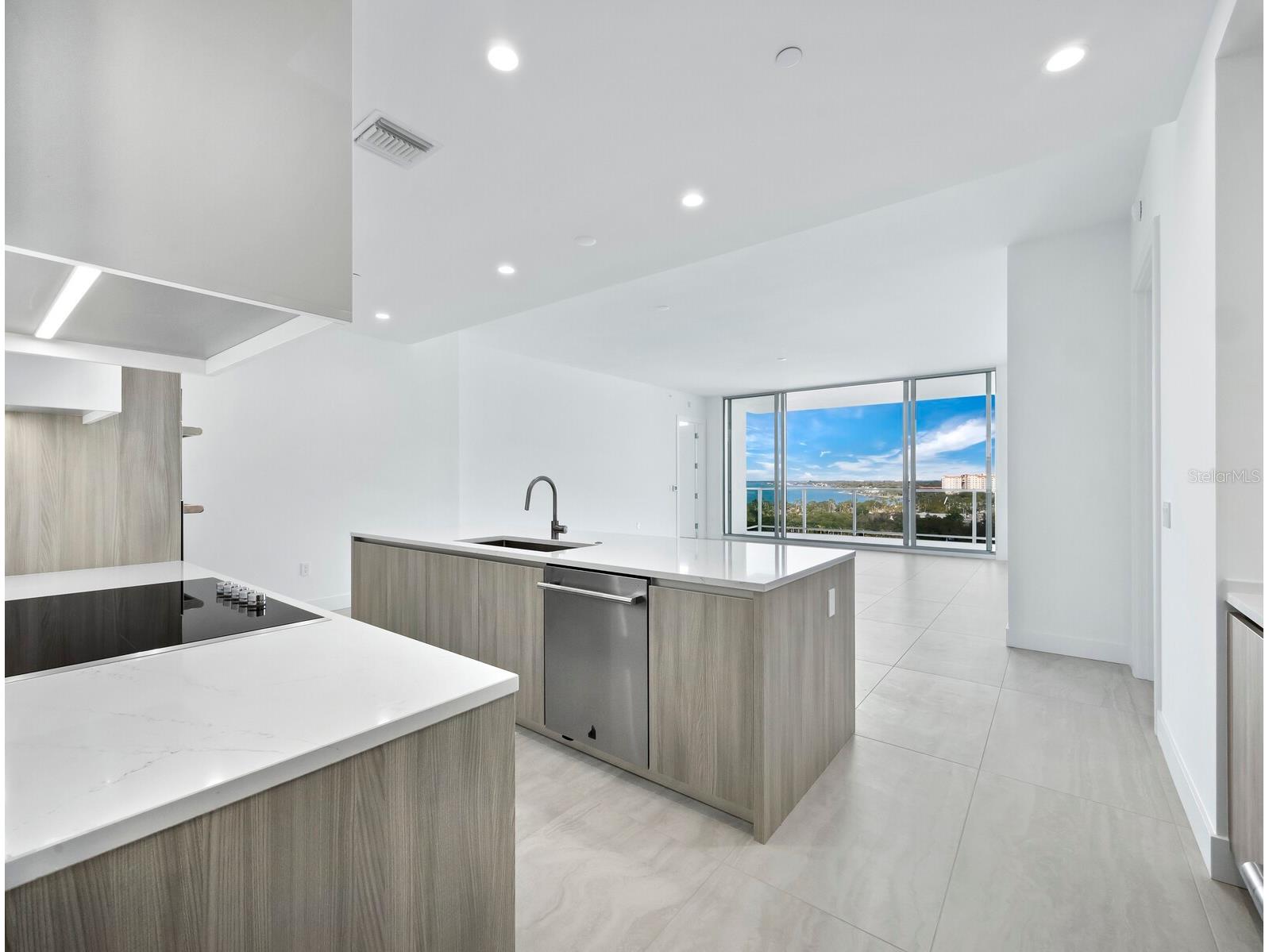 301 Quay Commons #1003 Sarasota FL 34236 A4689567 image12