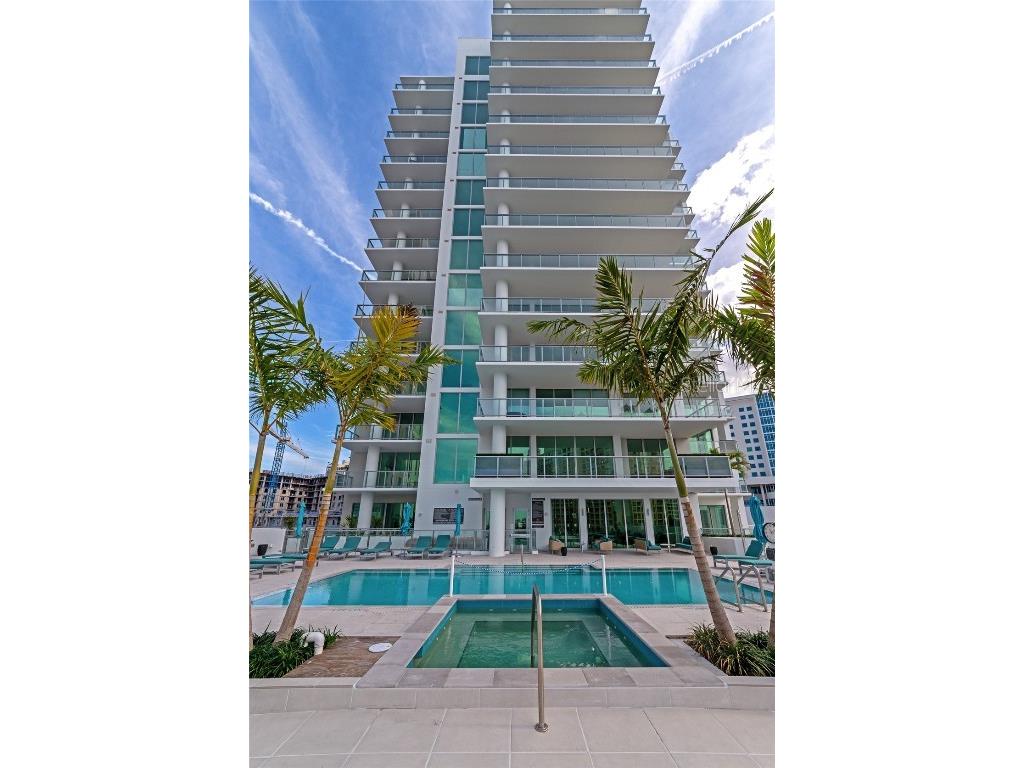 301 Quay Commons #1005 Sarasota FL 34236 A4592235 image1
