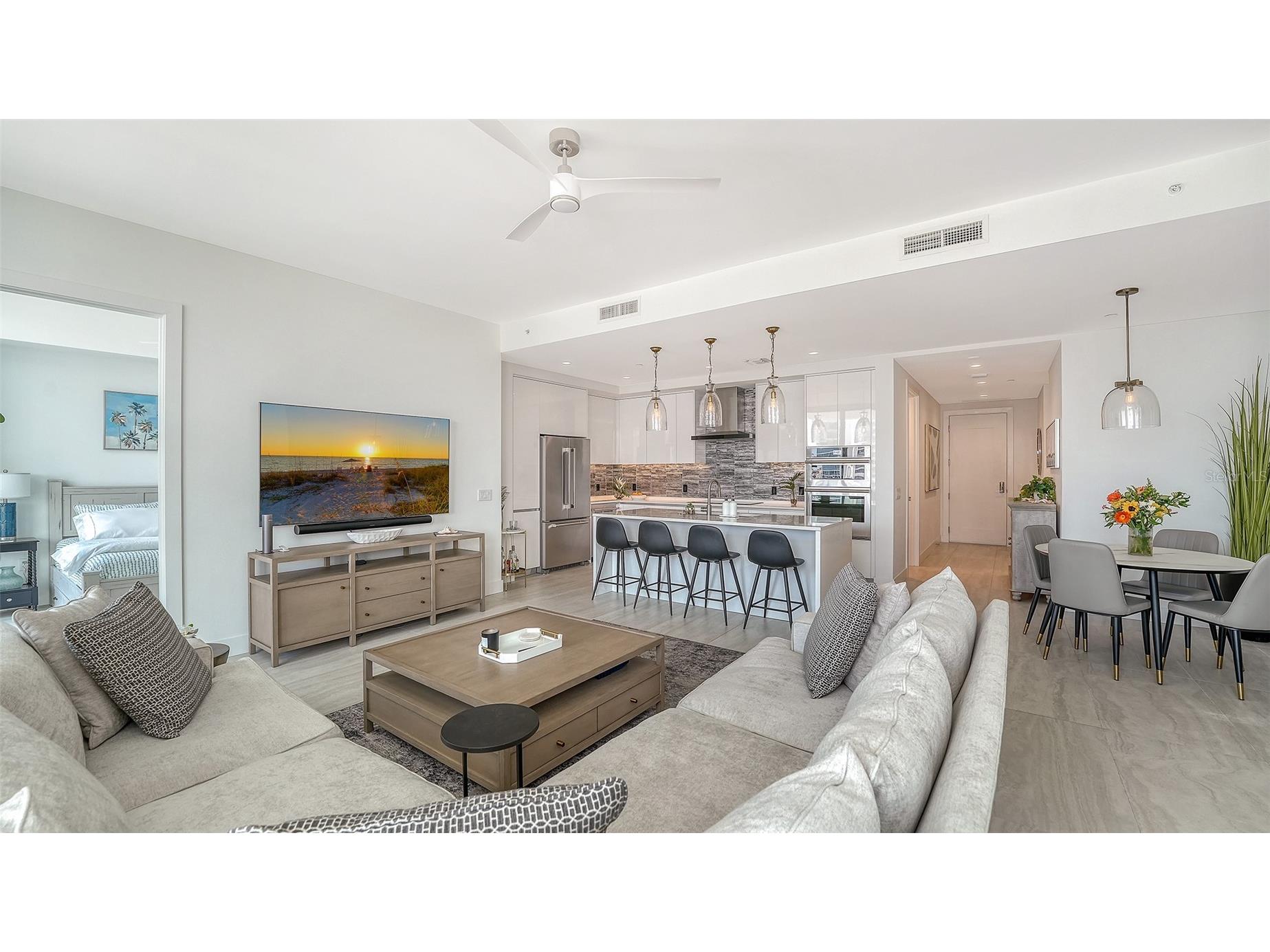 301 Quay Commons #1007 Sarasota FL 34236 A4697152 image18