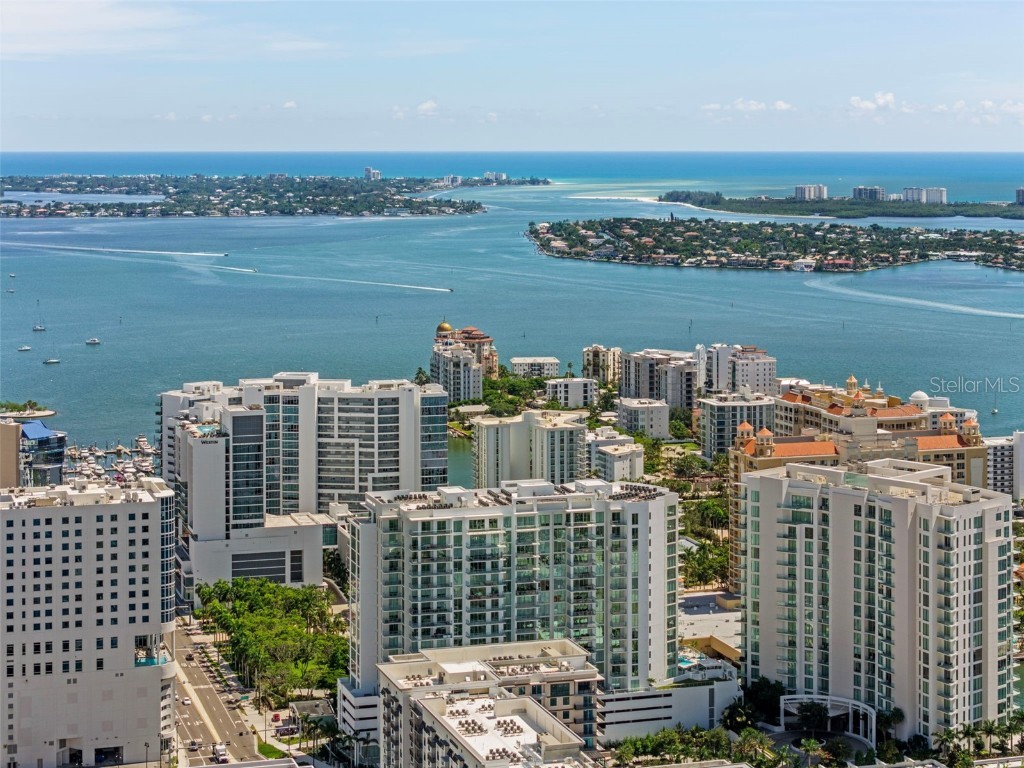 301 Quay Commons #1008 Sarasota FL 34236 A4660379 image1