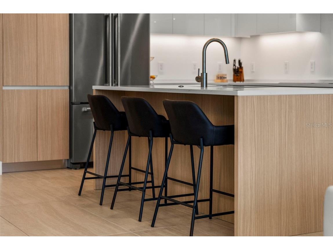 301 Quay Commons #1008 Sarasota FL 34236 A4660379 image10