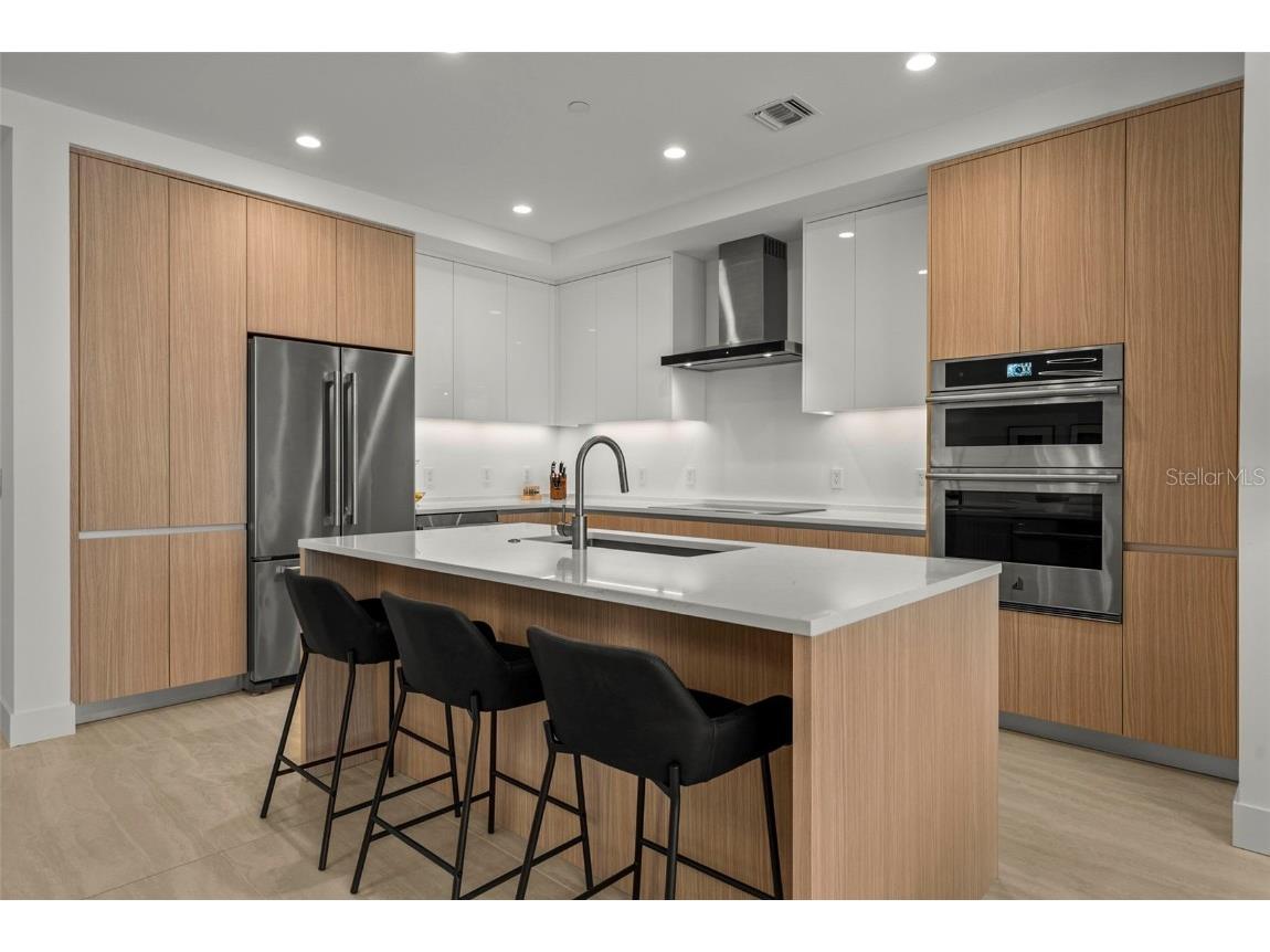 301 Quay Commons #1008 Sarasota FL 34236 A4660379 image11