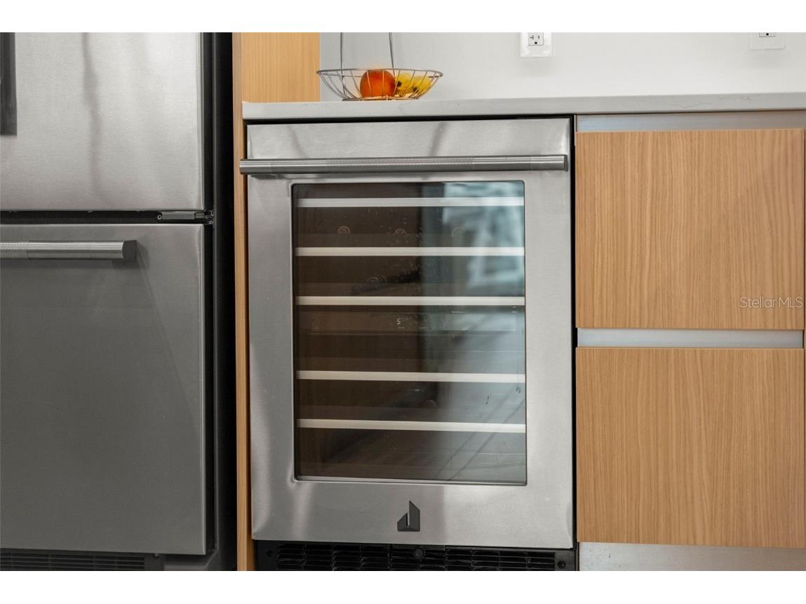 301 Quay Commons #1008 Sarasota FL 34236 A4660379 image15