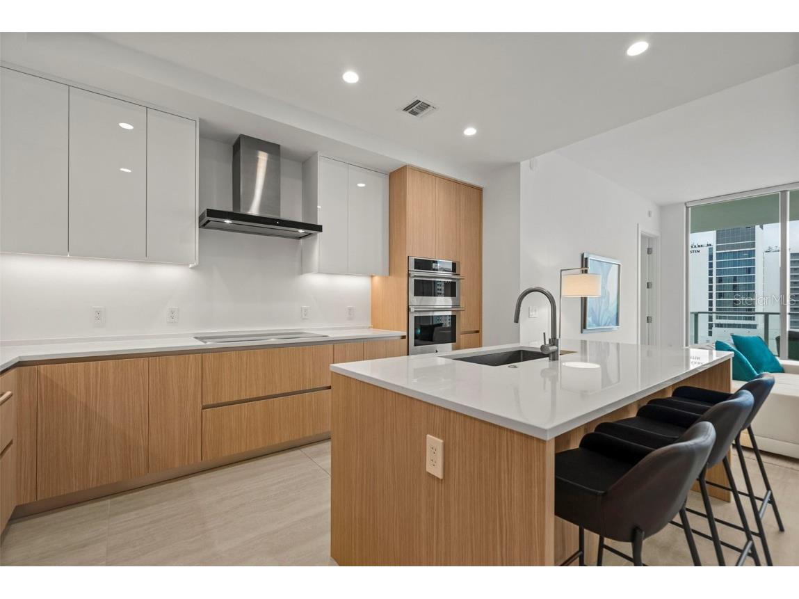 301 Quay Commons #1008 Sarasota FL 34236 A4660379 image16