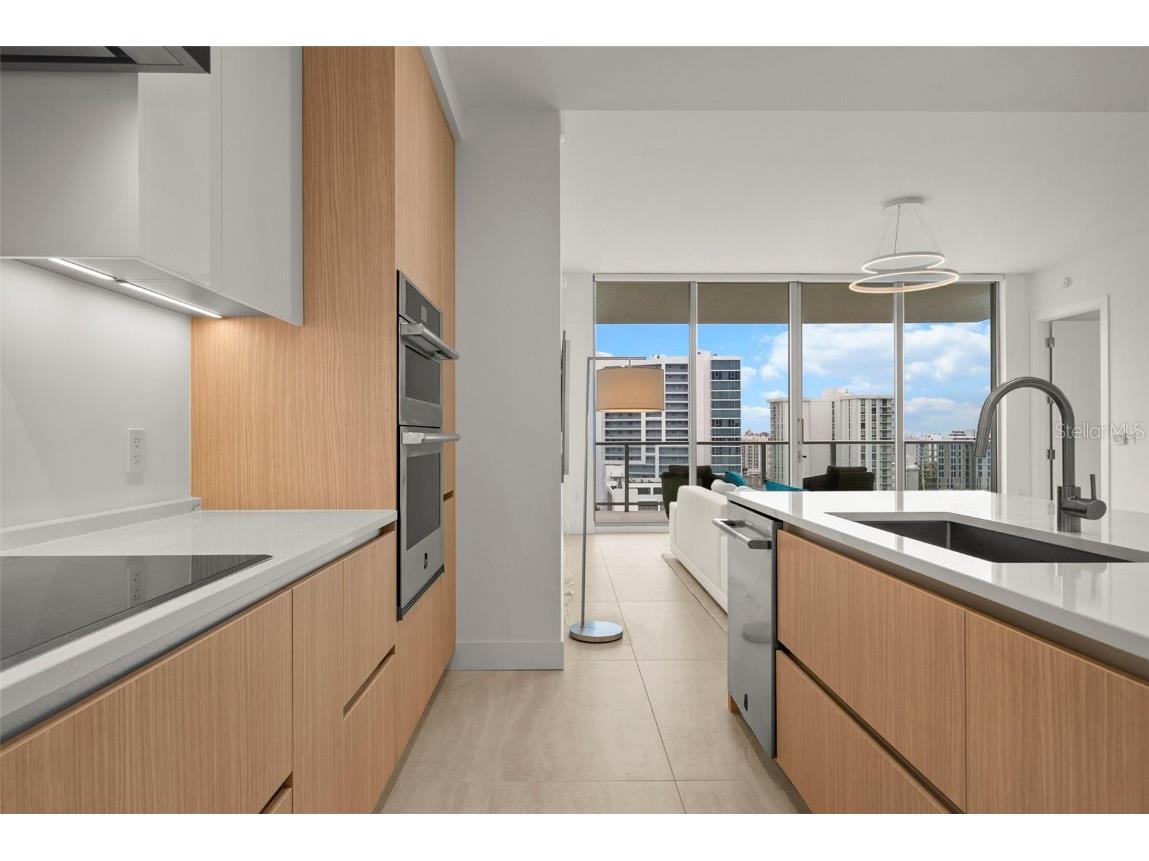 301 Quay Commons #1008 Sarasota FL 34236 A4660379 image18