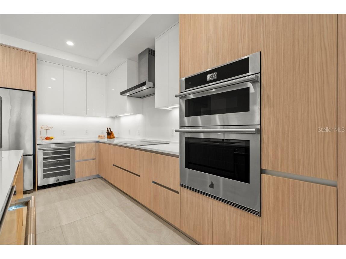 301 Quay Commons #1008 Sarasota FL 34236 A4660379 image20