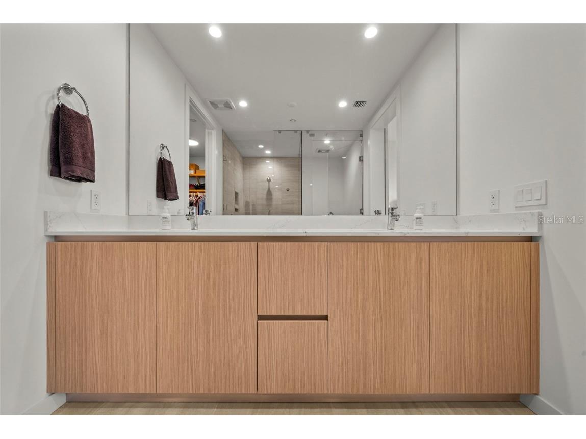 301 Quay Commons #1008 Sarasota FL 34236 A4660379 image37