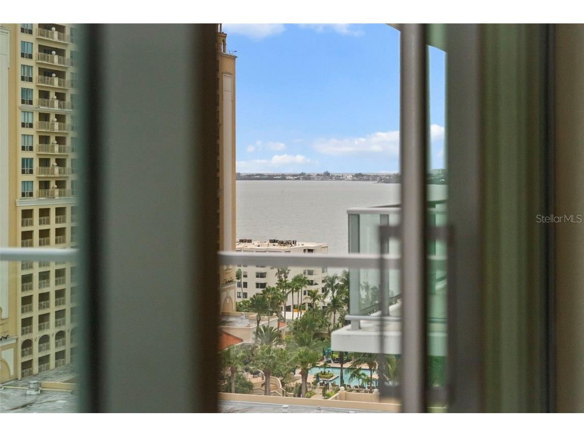 301 Quay Commons #1008 Sarasota FL 34236 A4660379 image49