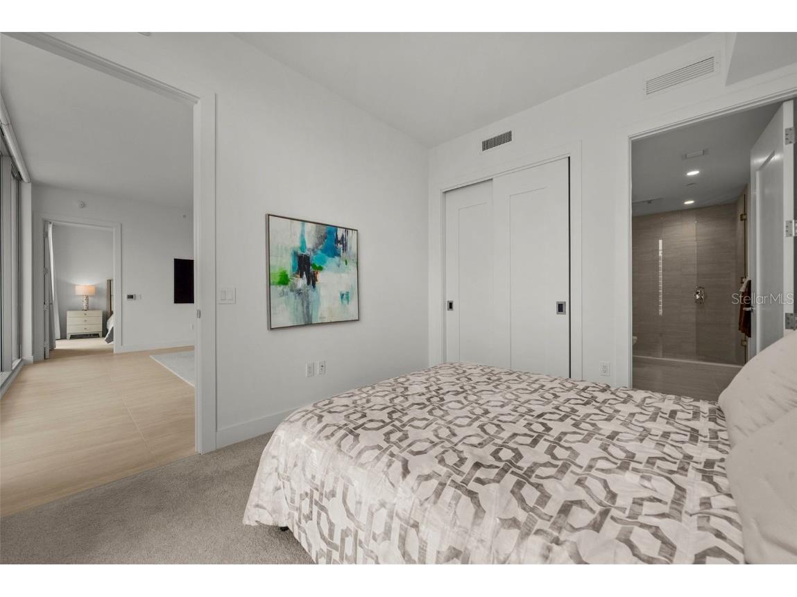 301 Quay Commons #1008 Sarasota FL 34236 A4660379 image50