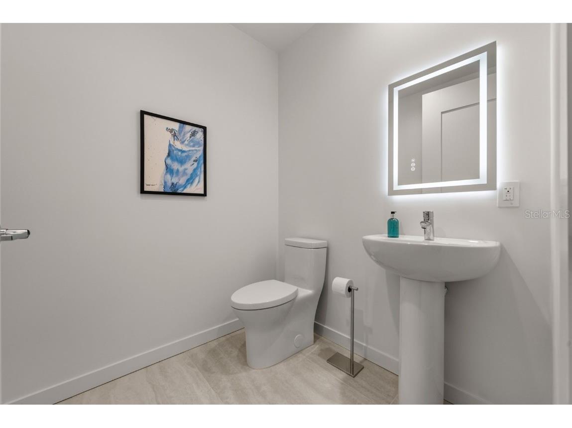 301 Quay Commons #1008 Sarasota FL 34236 A4660379 image54