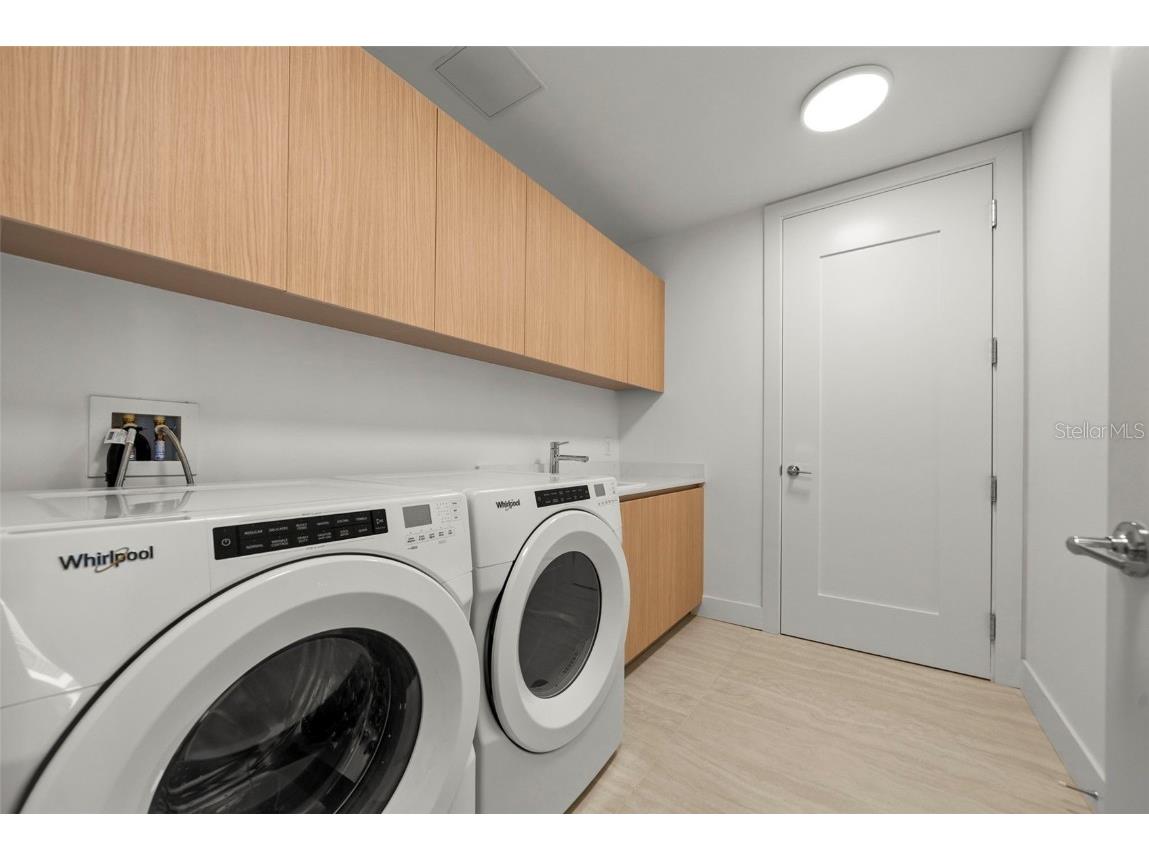 301 Quay Commons #1008 Sarasota FL 34236 A4660379 image57