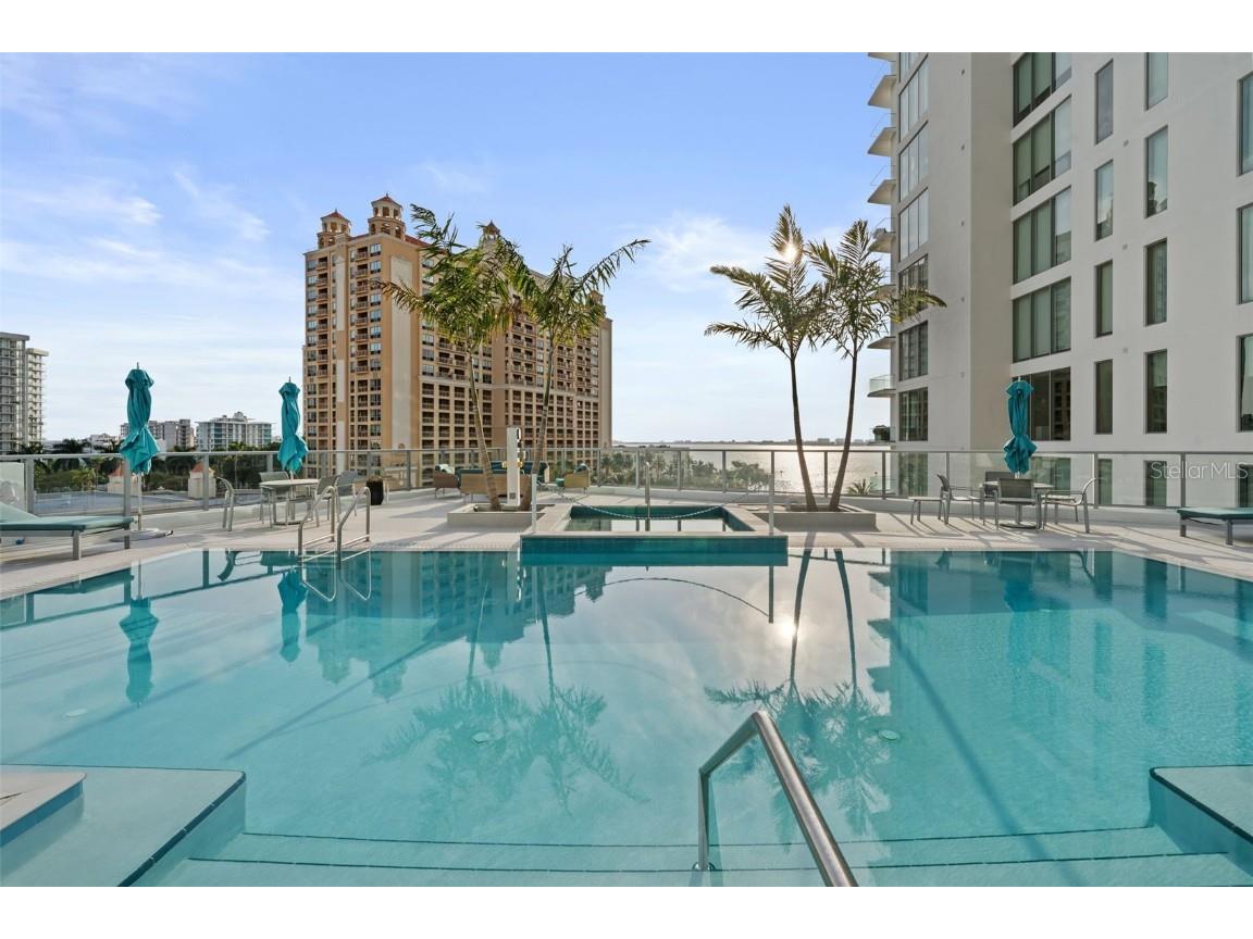301 Quay Commons #1008 Sarasota FL 34236 A4660379 image6