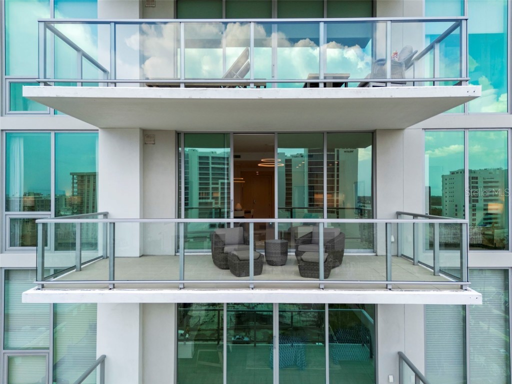 301 Quay Commons #1008 Sarasota FL 34236 A4660379 image62