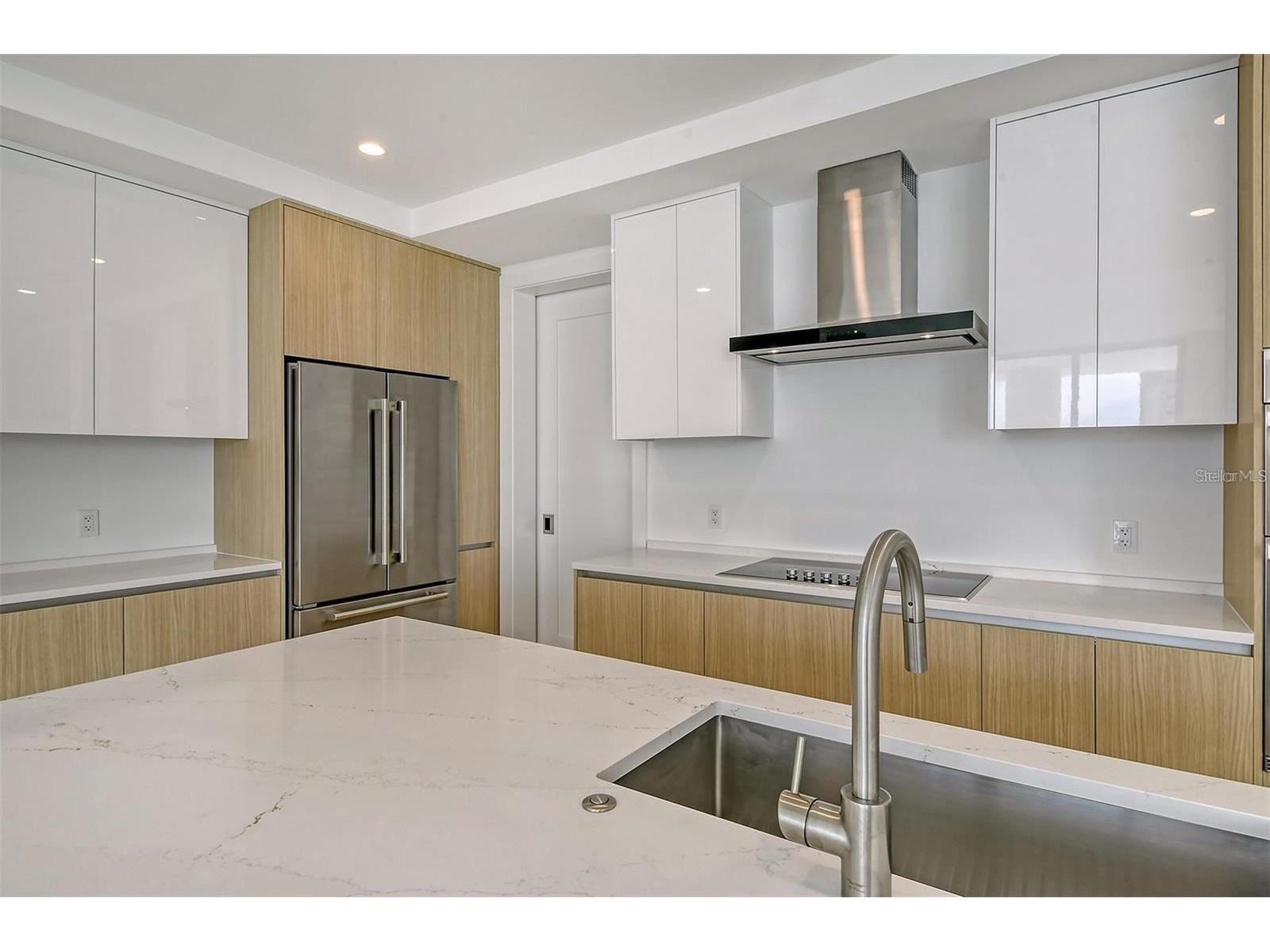 301 Quay Commons #1011 Sarasota FL 34236 A4692152 image21