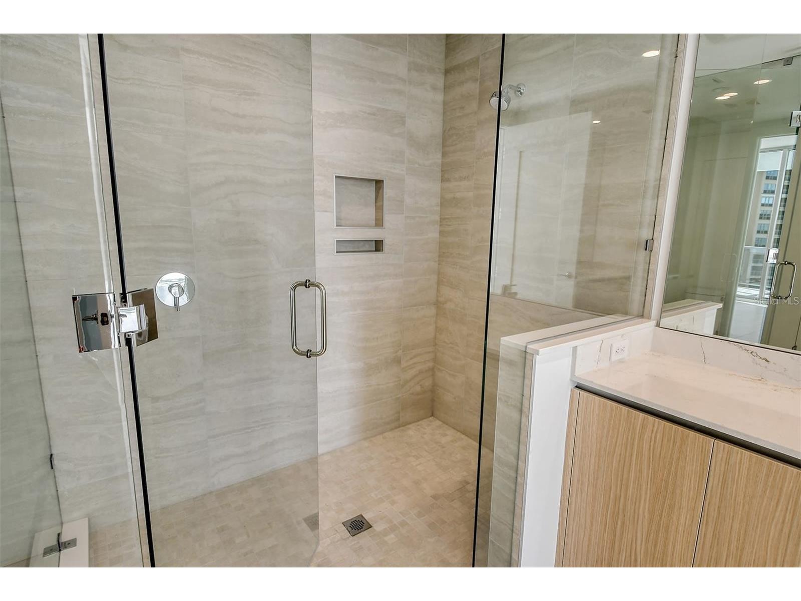 301 Quay Commons #1011 Sarasota FL 34236 A4692152 image26