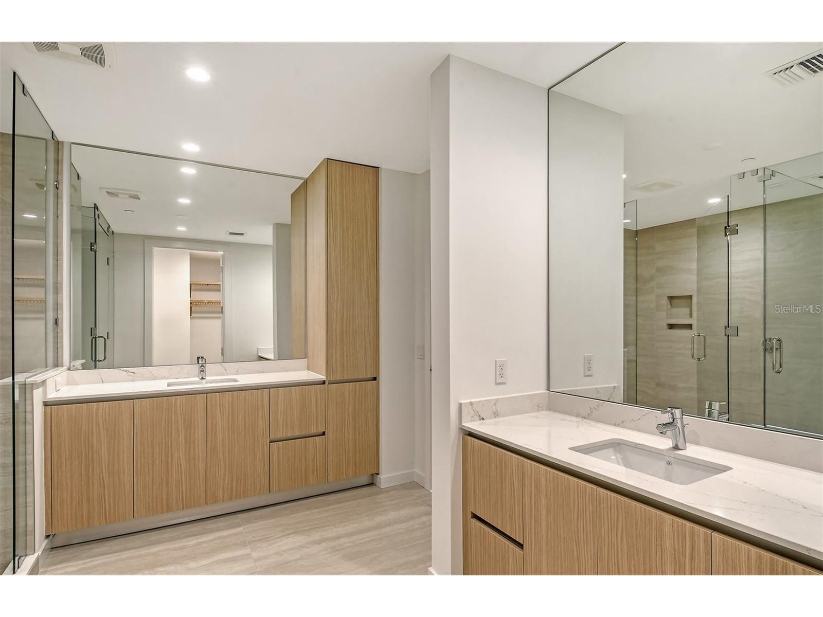 301 Quay Commons #1011 Sarasota FL 34236 A4692152 image29