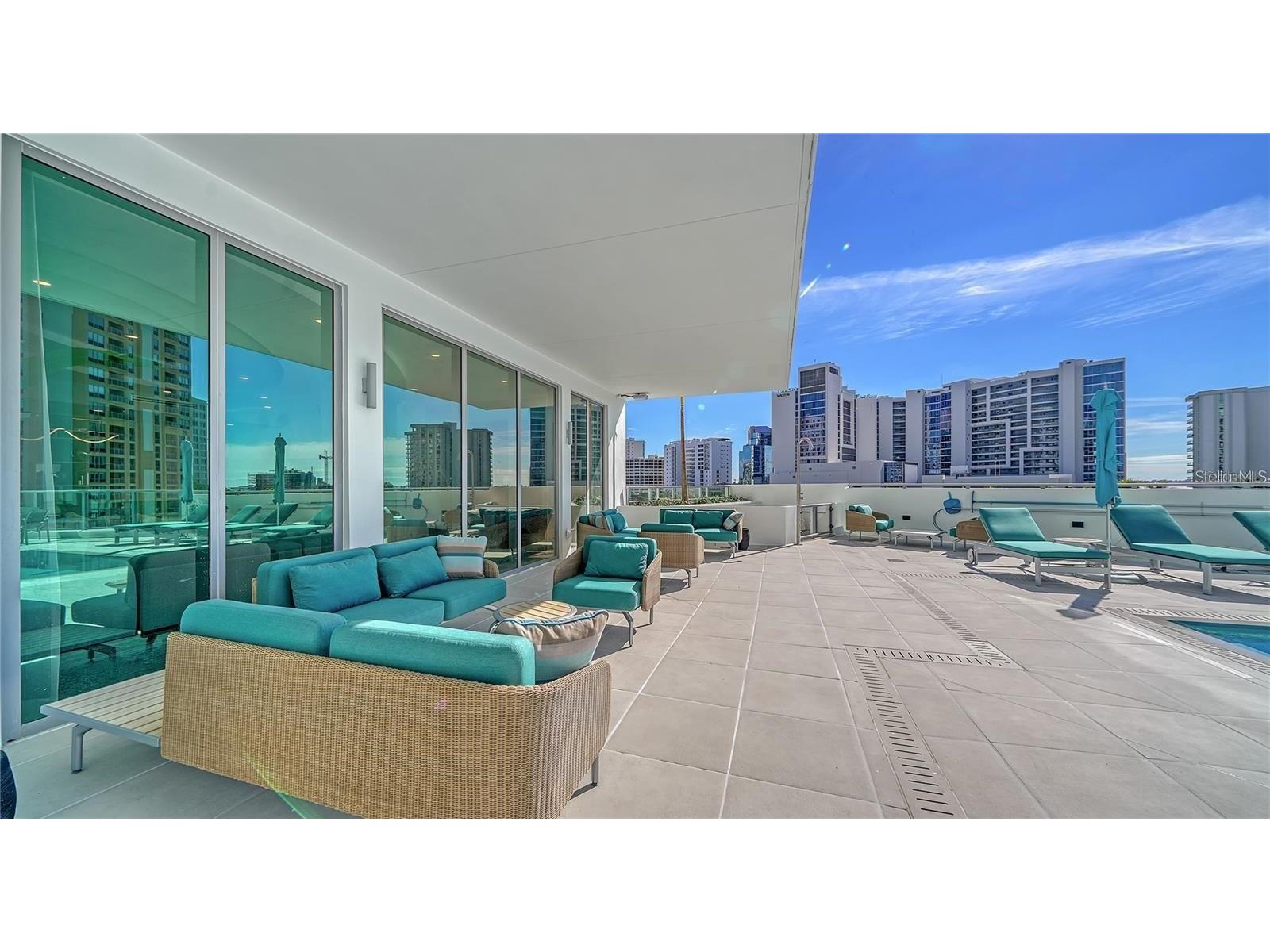 301 Quay Commons #1011 Sarasota FL 34236 A4692152 image62