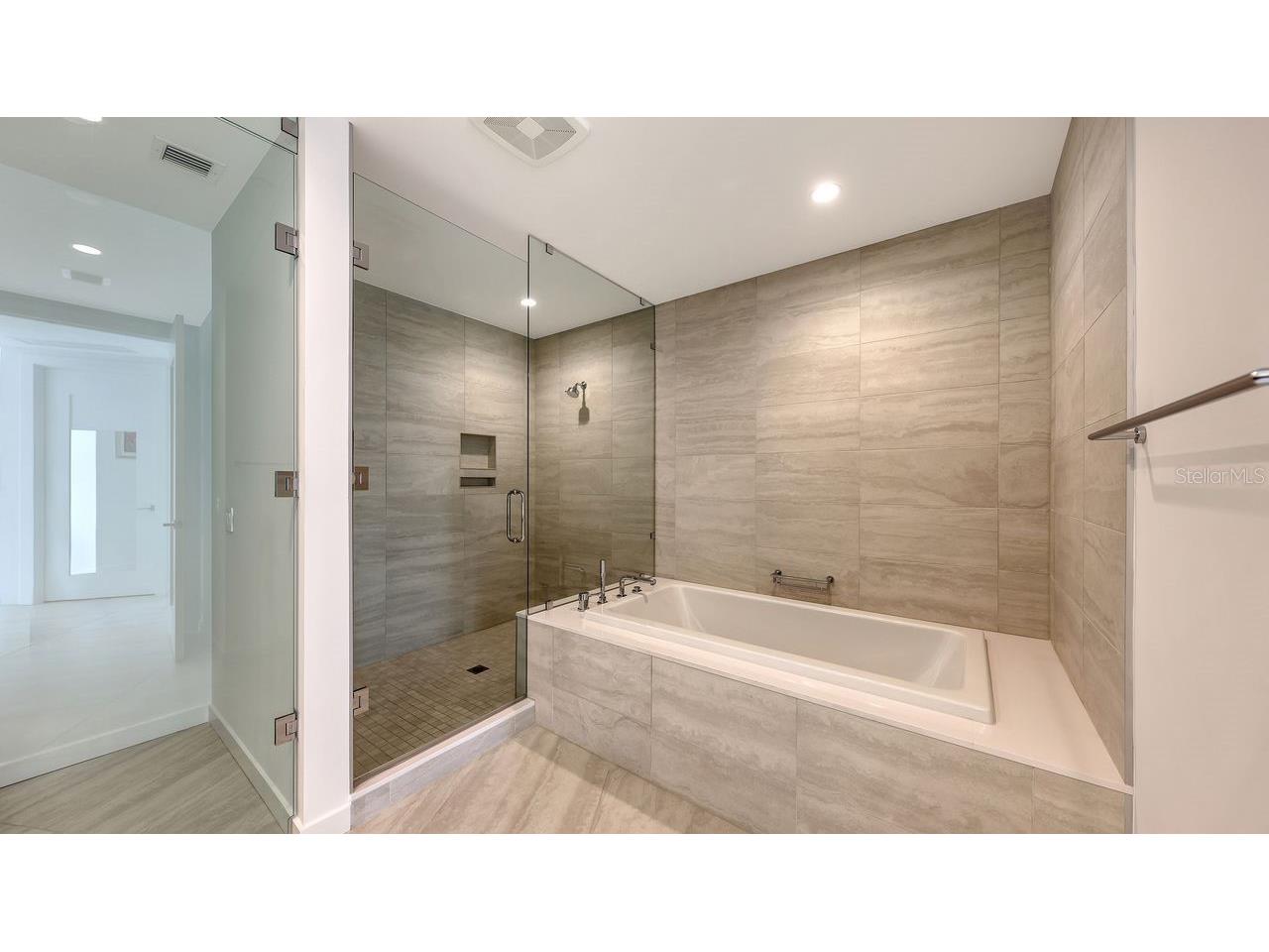 301 Quay Commons #1210 Sarasota FL 34236 A4689527 image32