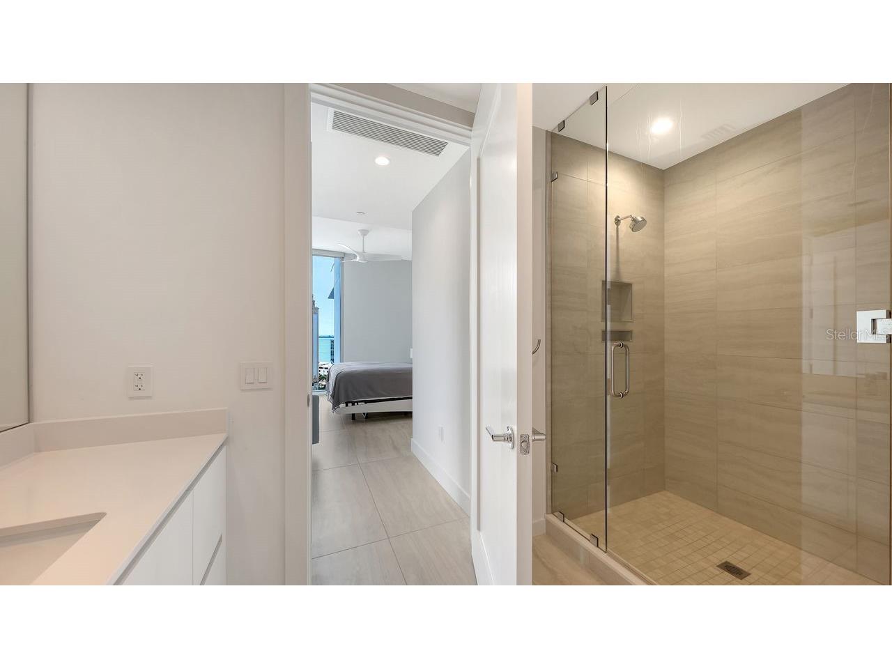 301 Quay Commons #1210 Sarasota FL 34236 A4689527 image40