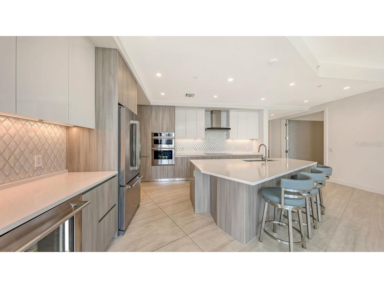 301 Quay Commons #1210 Sarasota FL 34236 A4689527 image8