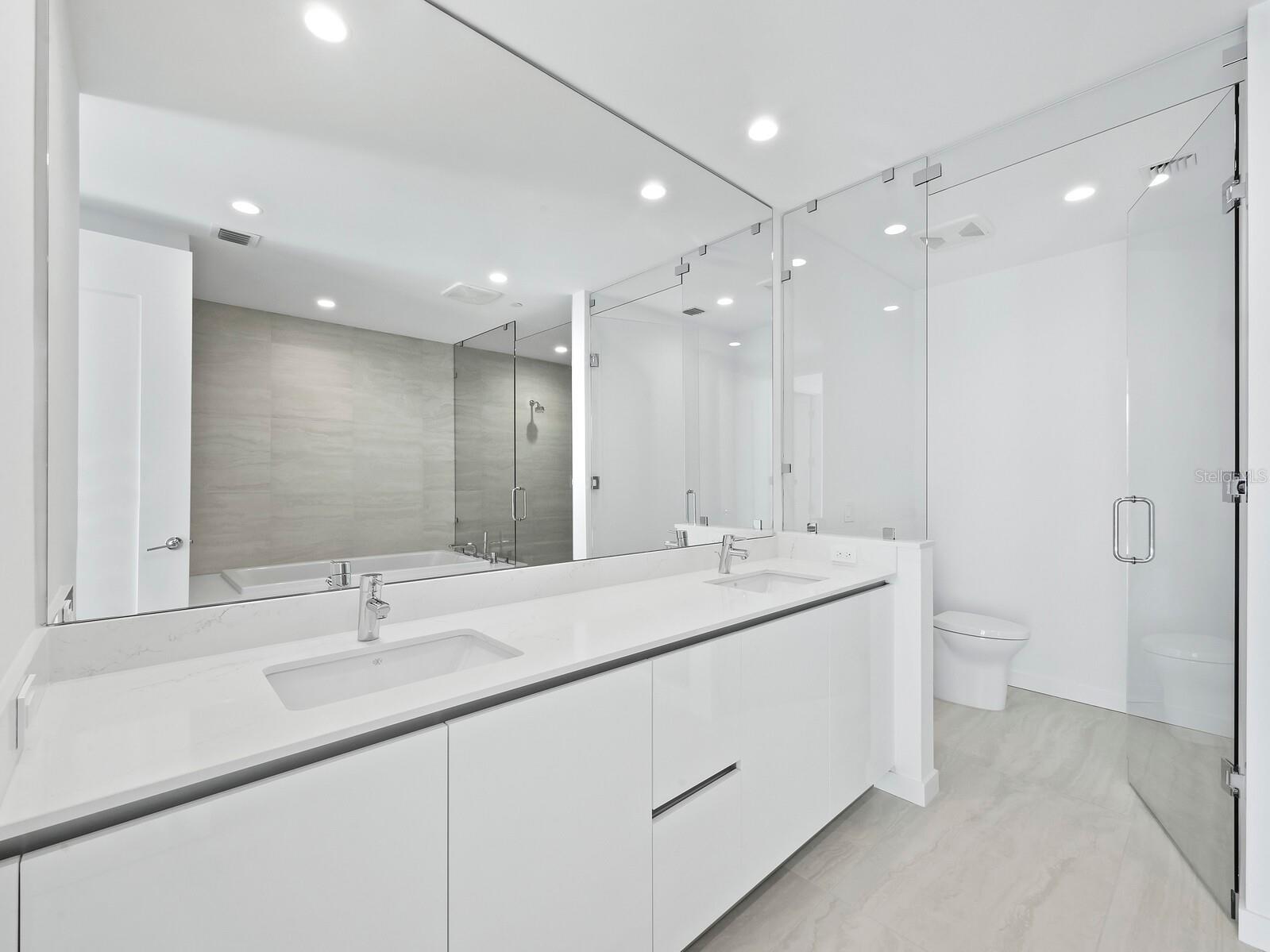 301 Quay Commons #1409 Sarasota FL 34236 A4684993 image16