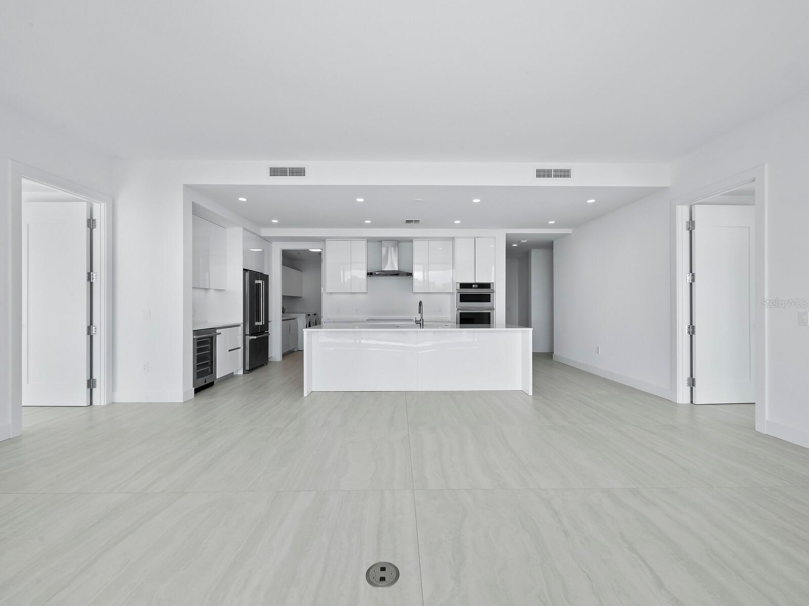 301 Quay Commons #1409 Sarasota FL 34236 A4684993 image5