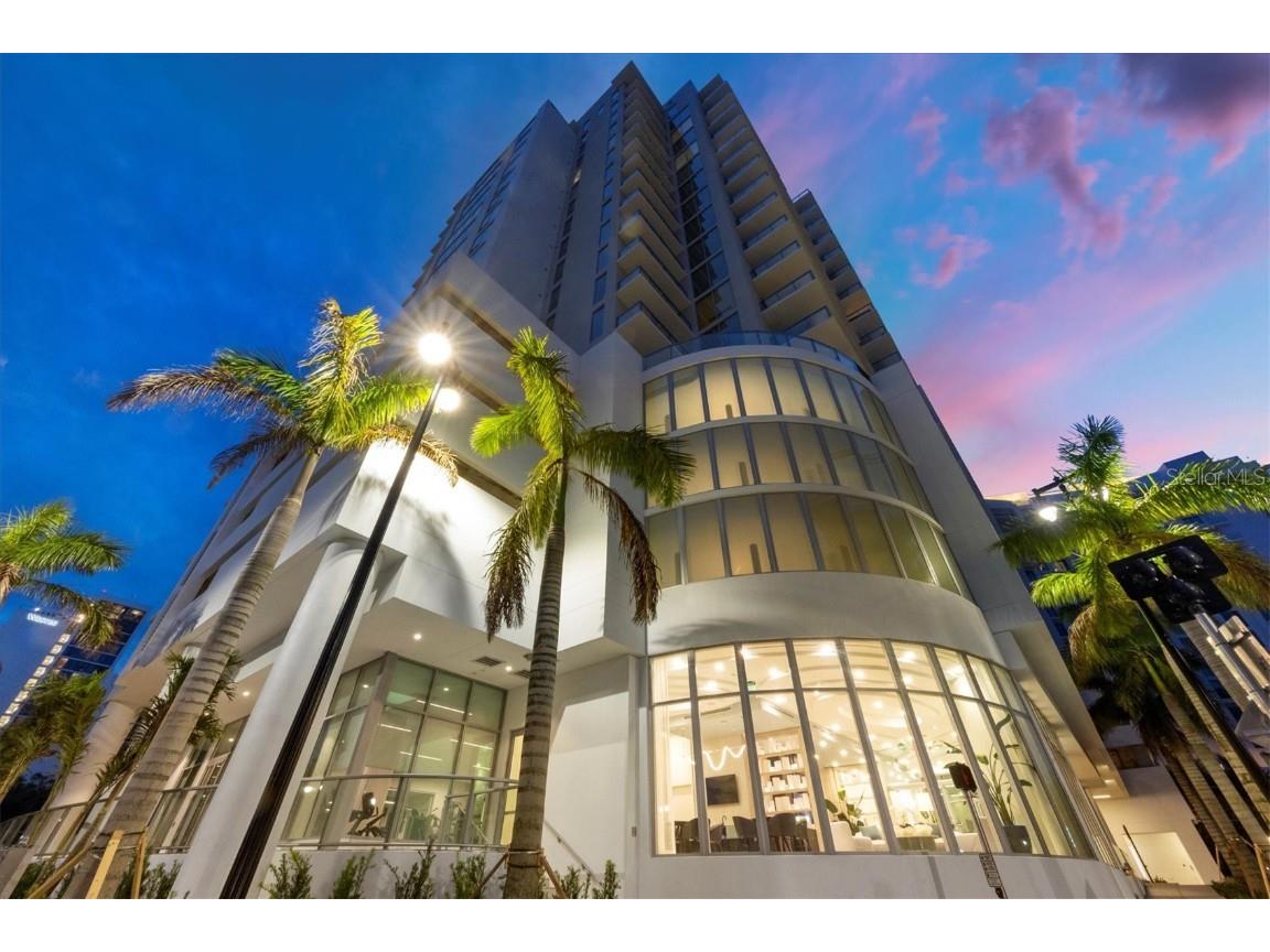 301 Quay Commons #1411 Sarasota FL 34236 A4599720 image1