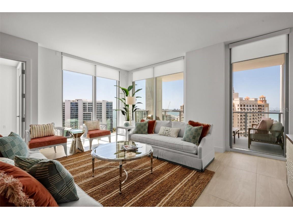 301 Quay Commons #1610 Sarasota FL 34236 A4647965 image2