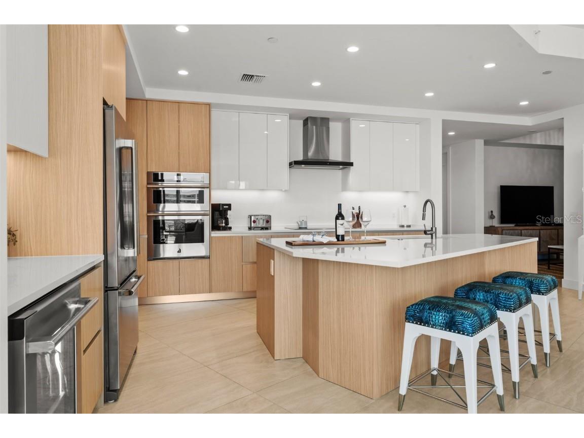 301 Quay Commons #1610 Sarasota FL 34236 A4647965 image22