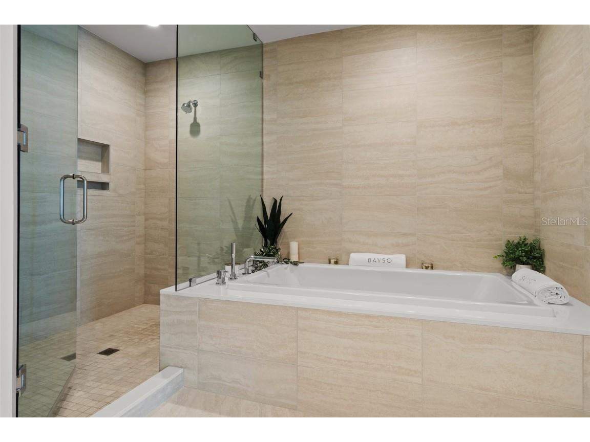 301 Quay Commons #1610 Sarasota FL 34236 A4647965 image40