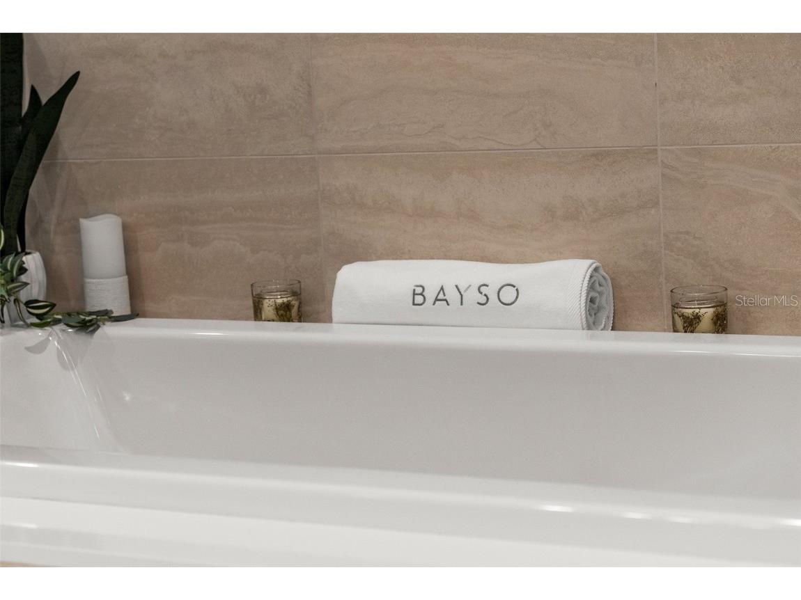 301 Quay Commons #1610 Sarasota FL 34236 A4647965 image41