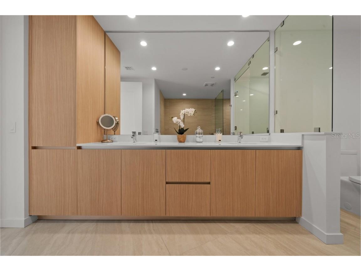 301 Quay Commons #1610 Sarasota FL 34236 A4647965 image43