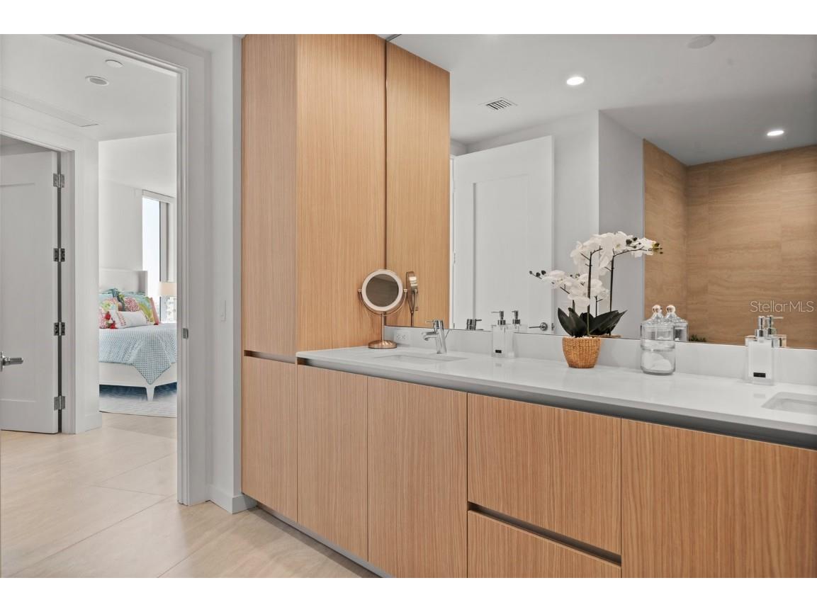 301 Quay Commons #1610 Sarasota FL 34236 A4647965 image45