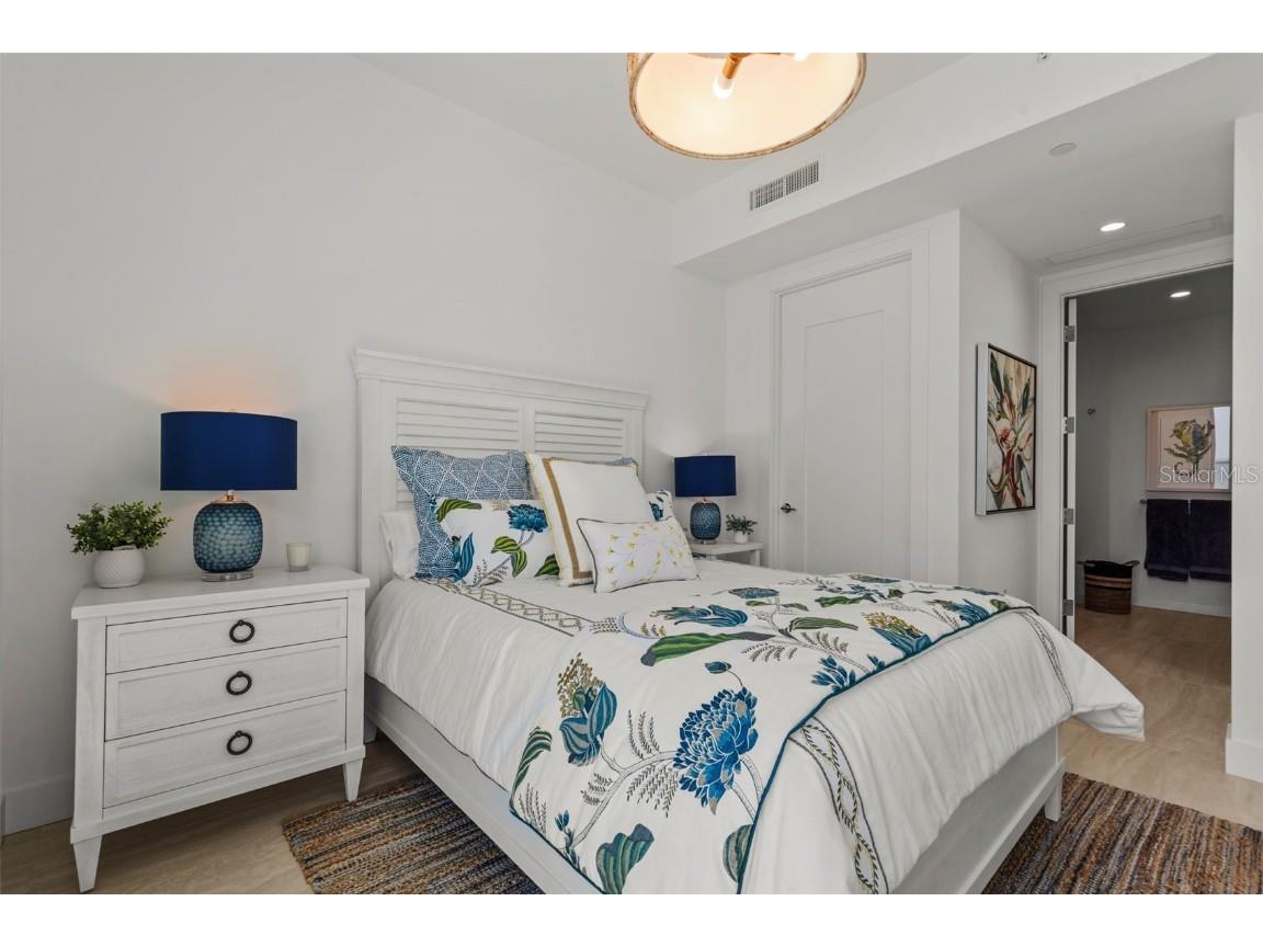 301 Quay Commons #1610 Sarasota FL 34236 A4647965 image52