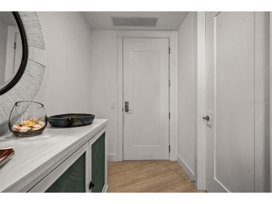 301 Quay Commons #1610 Sarasota FL 34236 A4647965 image55