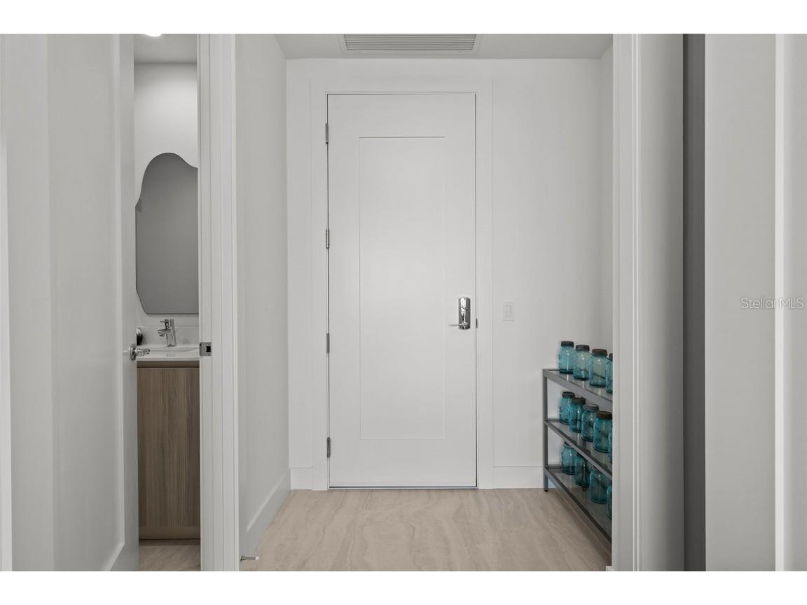 301 Quay Commons #1703 Sarasota FL 34236 A4657928 image50