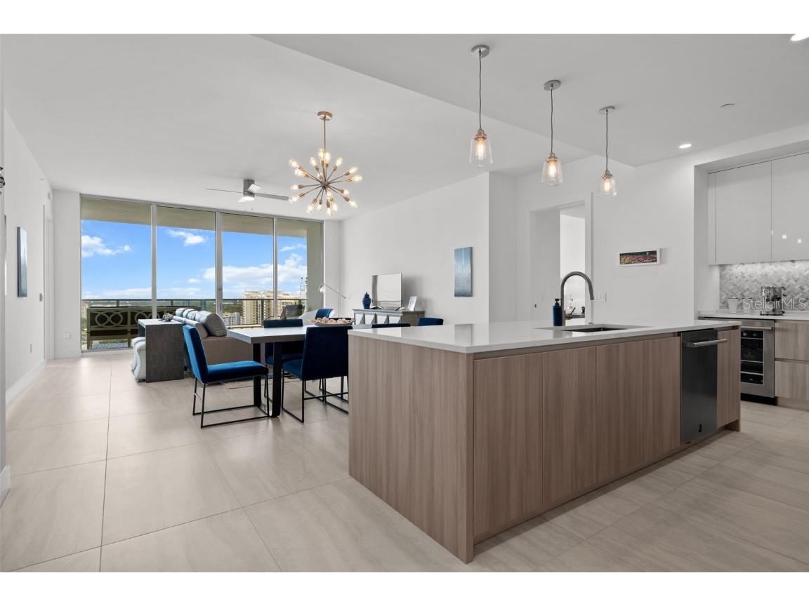 301 Quay Commons #1703 Sarasota FL 34236 A4657928 image9