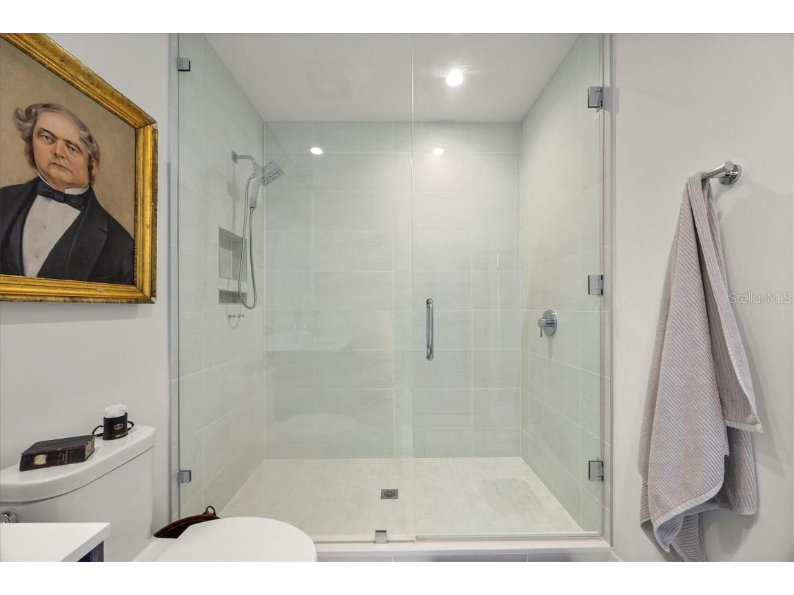 301 Quay Commons #1704 Sarasota FL 34236 - SARASOTA BAY A4662905 image26