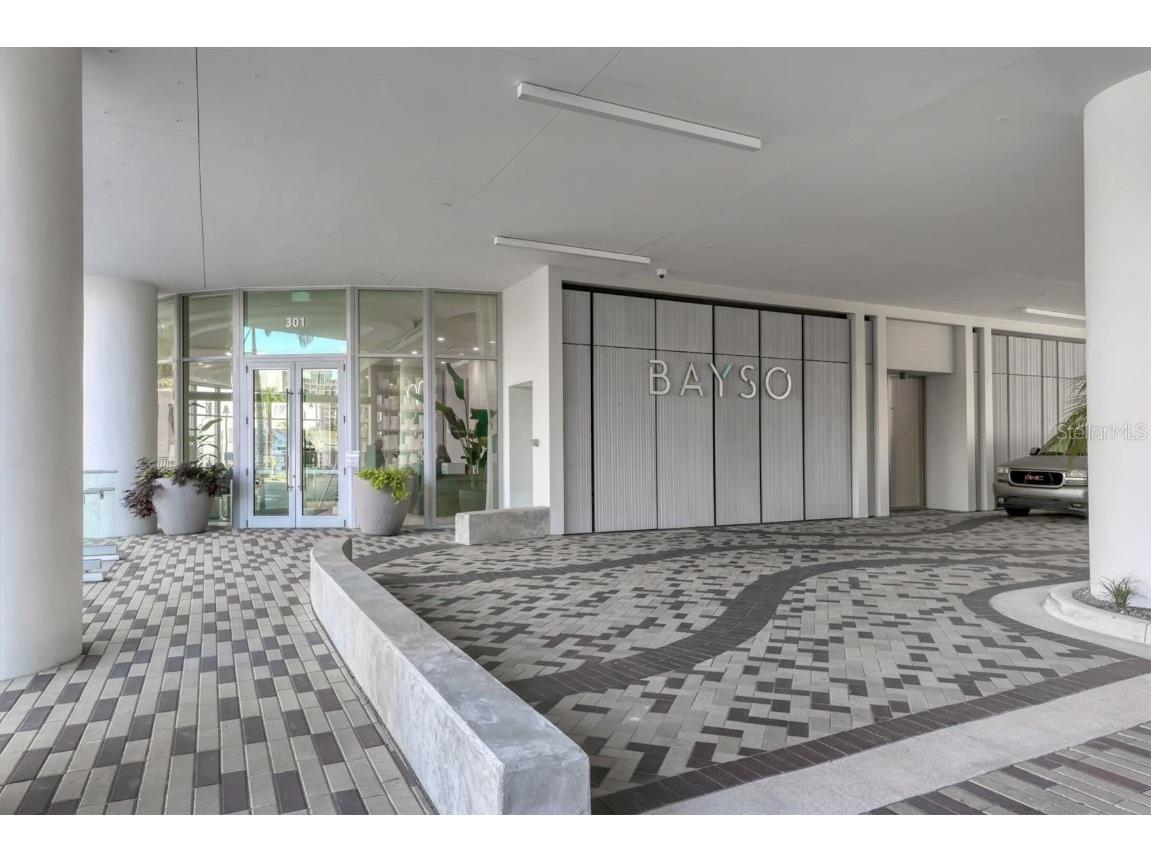 301 Quay Commons #1704 Sarasota FL 34236 - SARASOTA BAY A4662905 image4