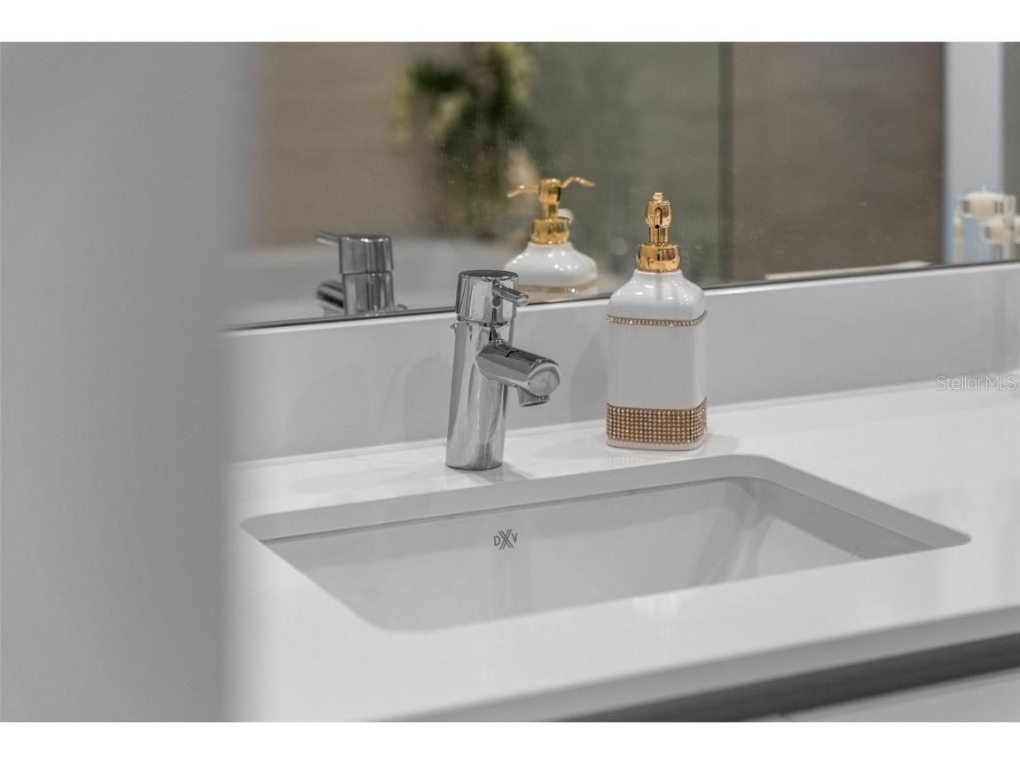 301 Quay Commons #1709 Sarasota FL 34236 A4650966 image52