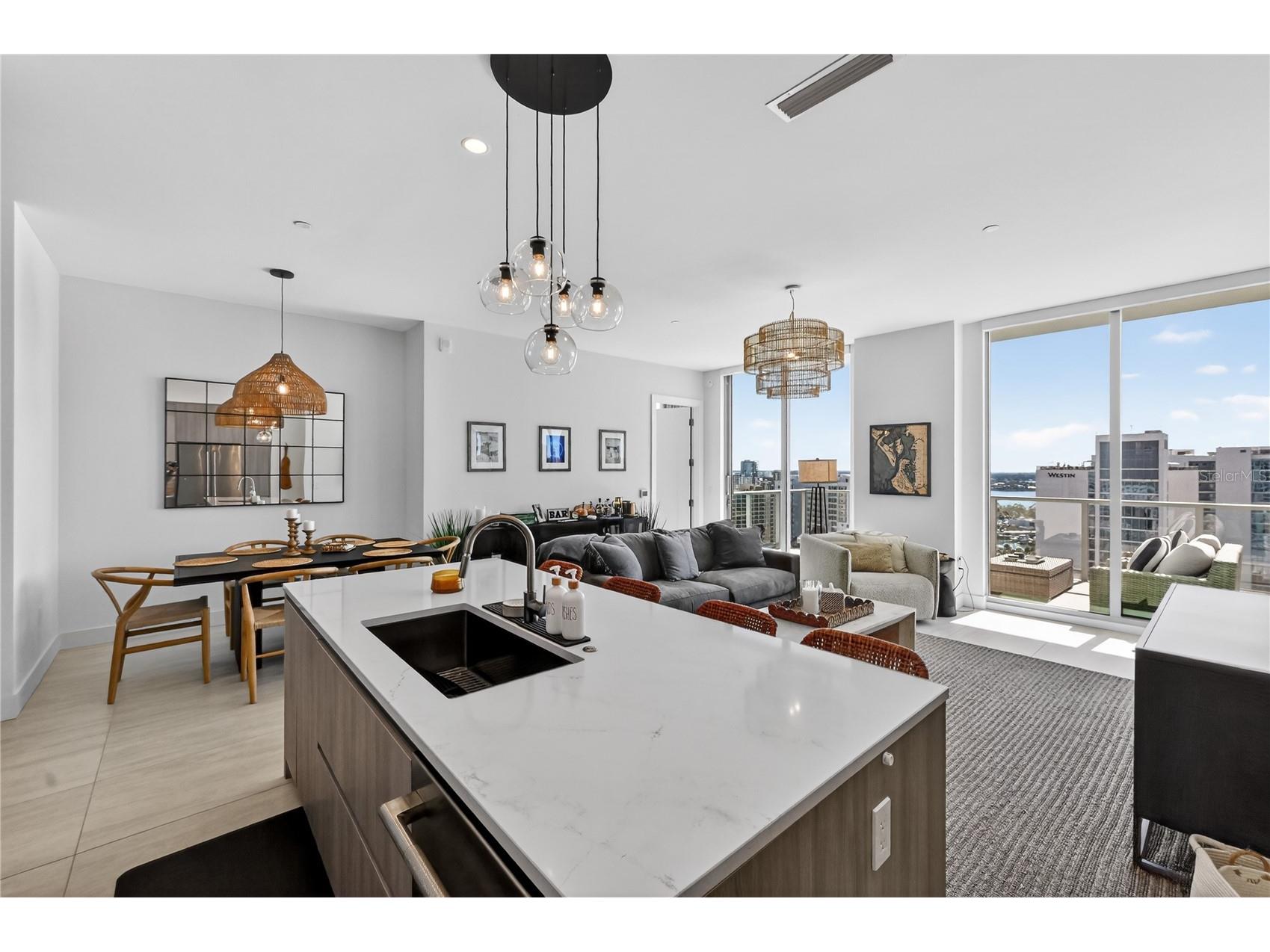 301 Quay Commons #1807 Sarasota FL 34236 A4676742 image17