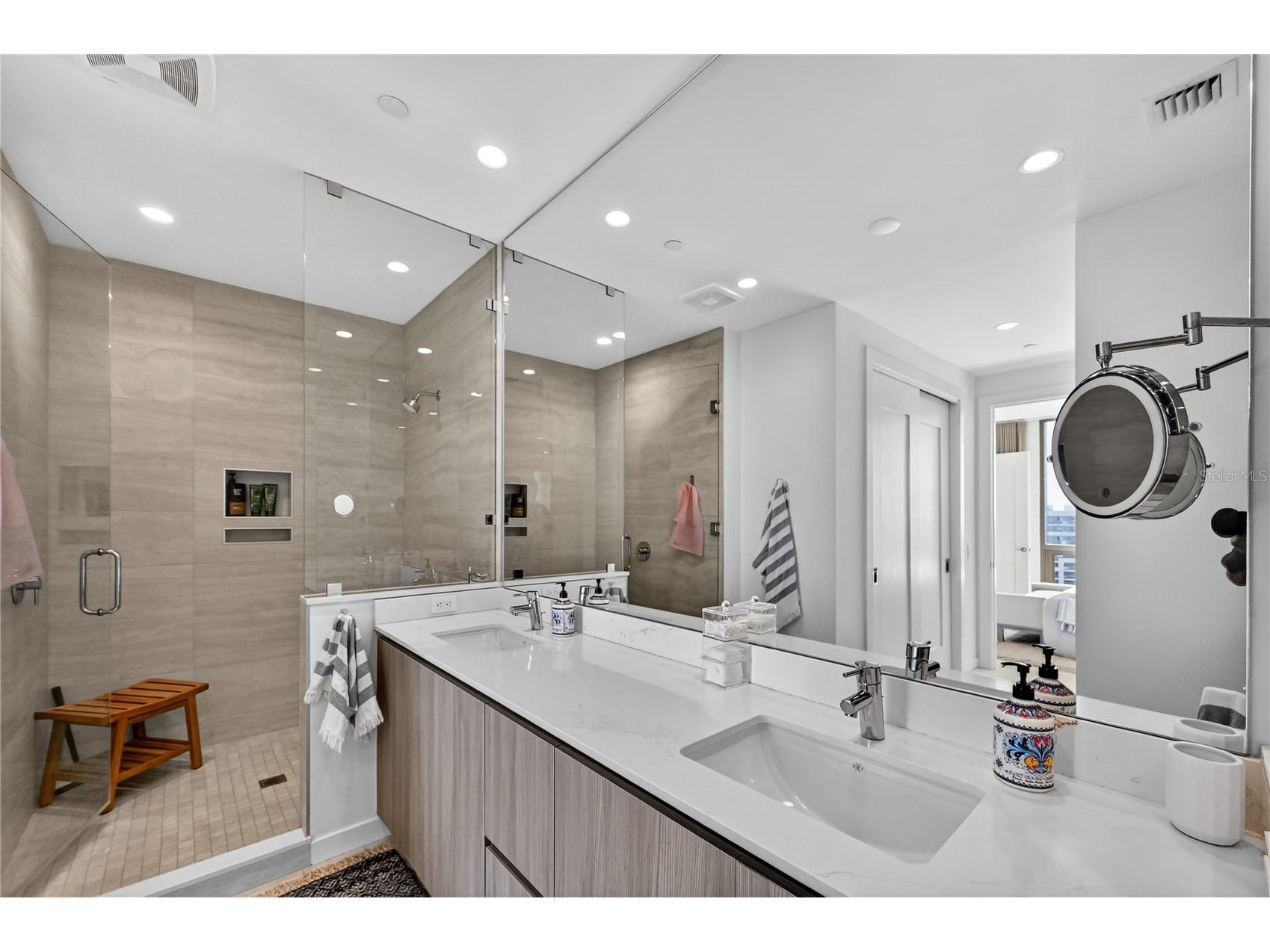 301 Quay Commons #1807 Sarasota FL 34236 A4676742 image21